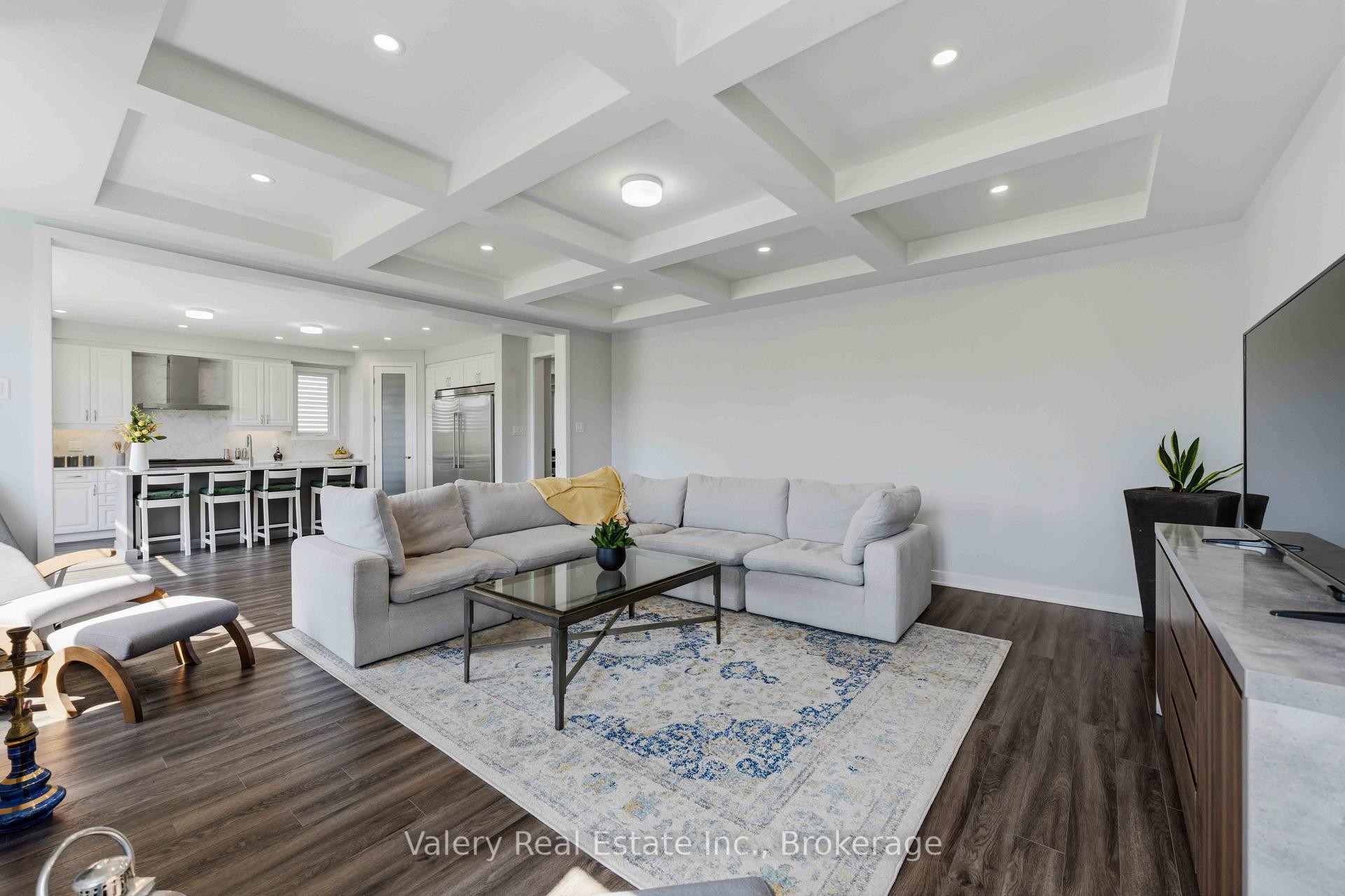 Photo 13 of 180 Yearling Circle, Ottawa, Richmond — HOMEH