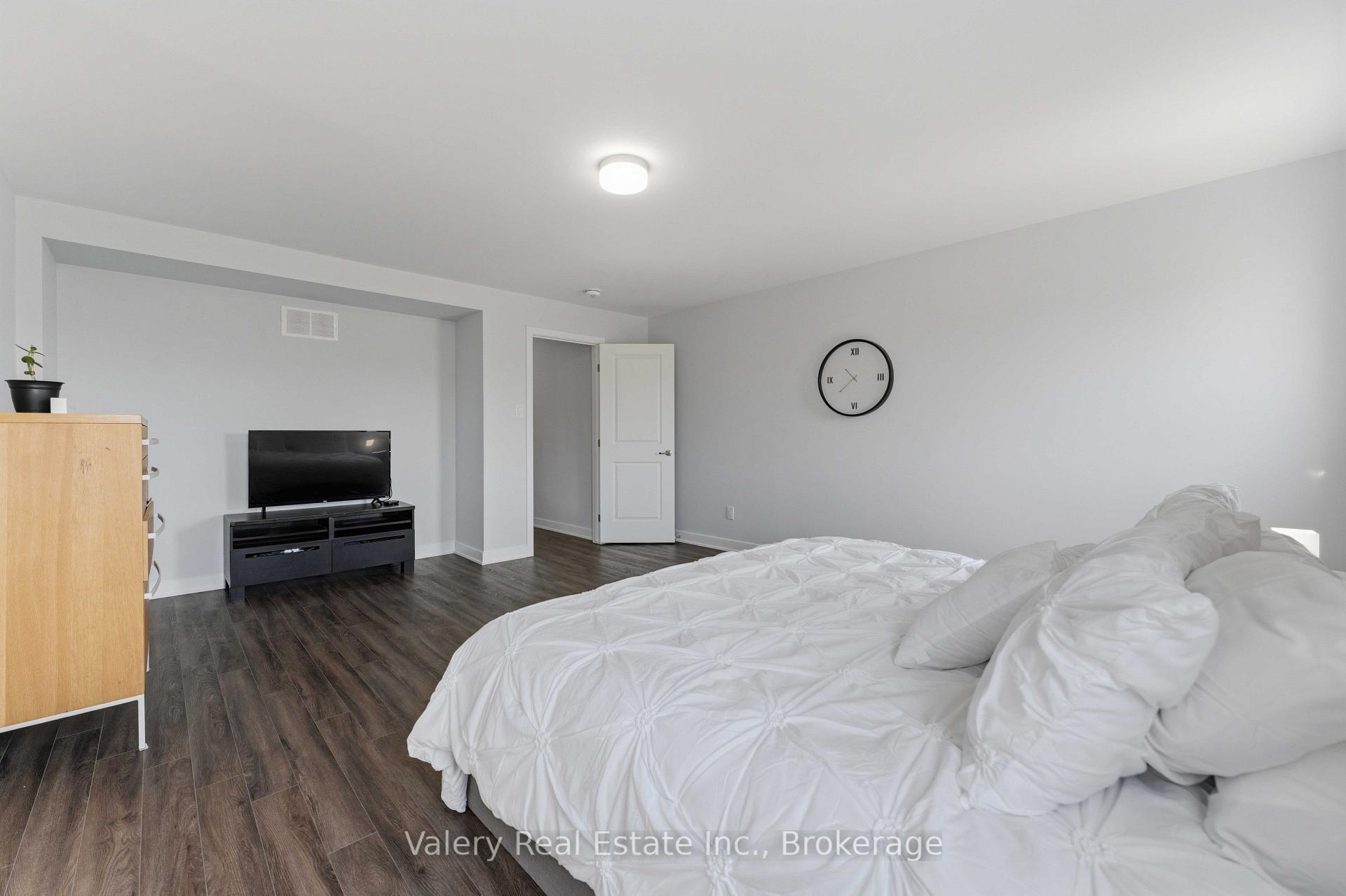 Photo 25 of 180 Yearling Circle, Ottawa, Richmond — HOMEH