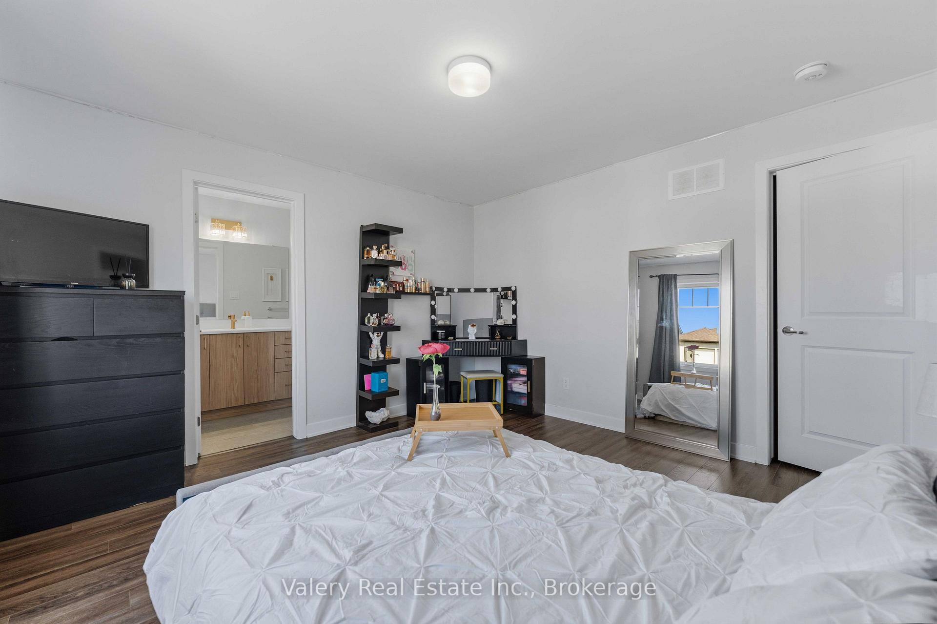 Photo 35 of 180 Yearling Circle, Ottawa, Richmond — HOMEH