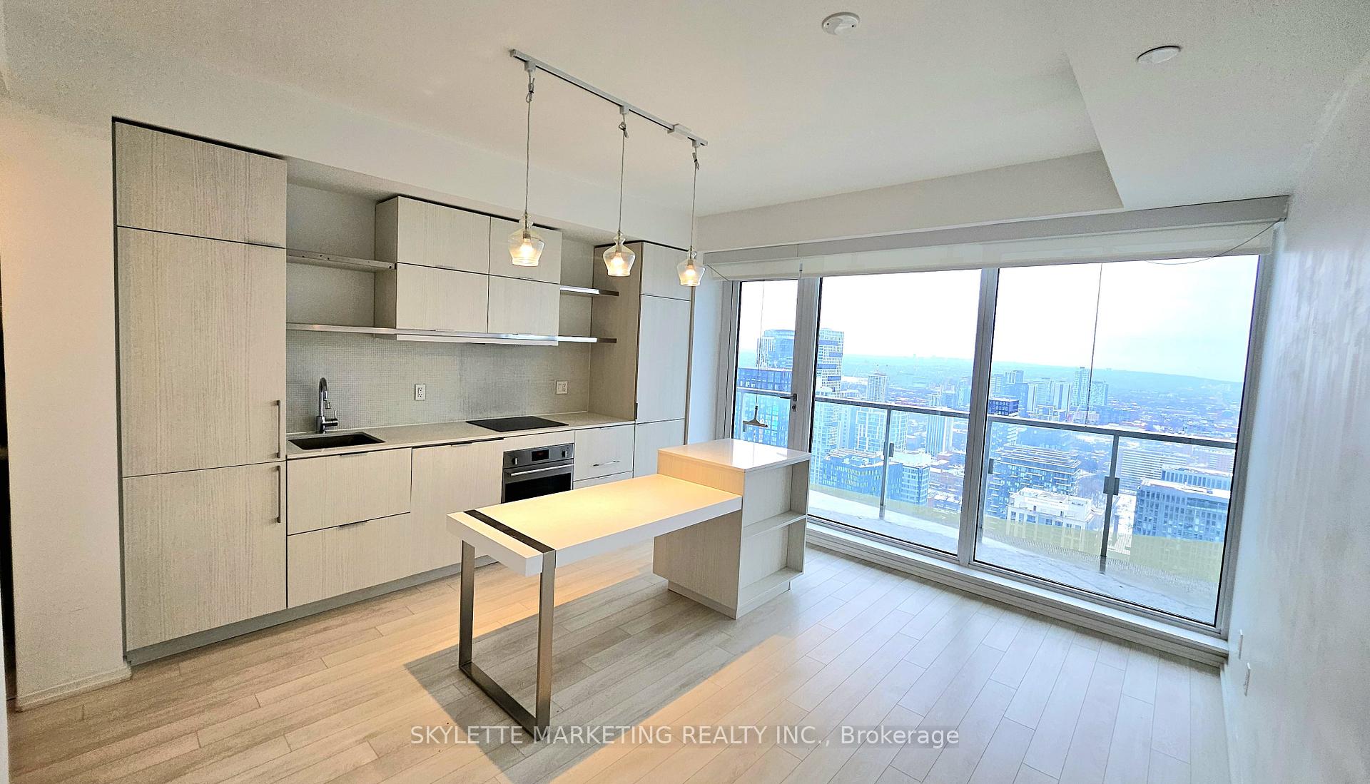 Front of Unit 4204, 197 Yonge Street