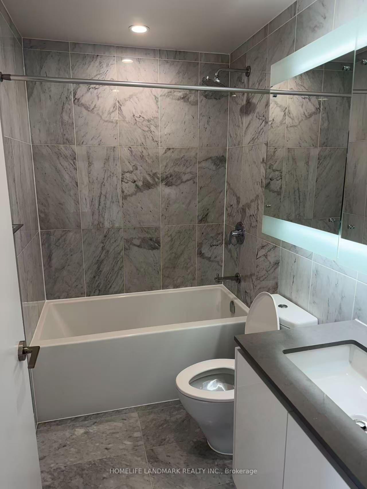 Photo 5 of Unit 801, 117 Mcmahon Drive, North York, Bayview Village — HOMEH