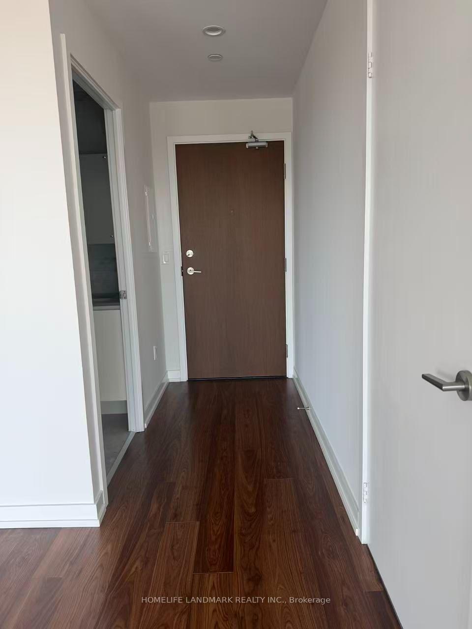 Photo 10 of Unit 801, 117 Mcmahon Drive, North York, Bayview Village — HOMEH