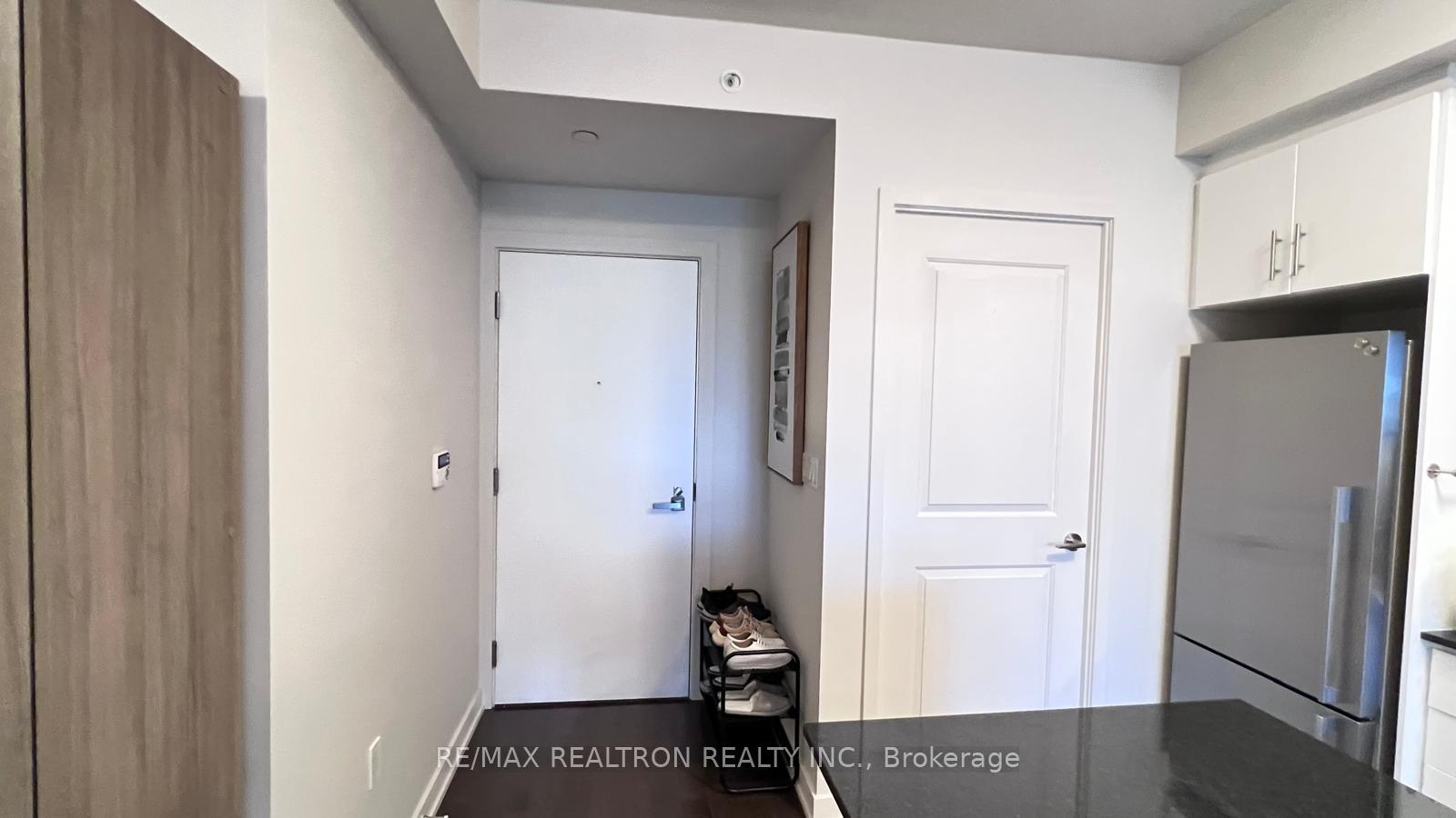 Photo 5 of Unit 2107, 1 The Esplanade Drive, Toronto, Waterfront Communities — HOMEH