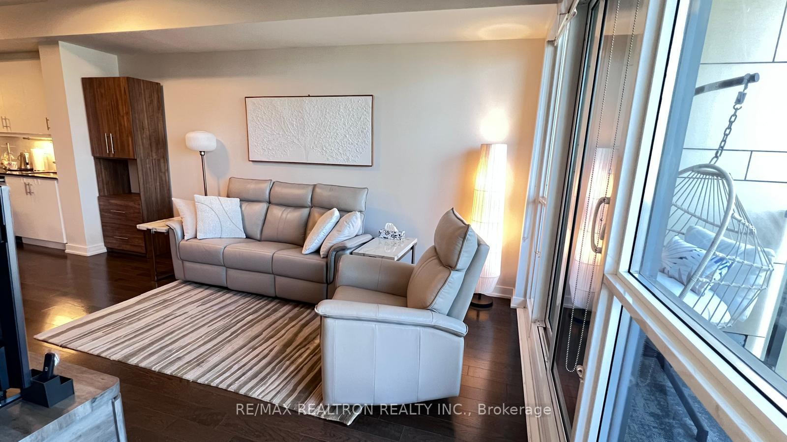 Photo 8 of Unit 2107, 1 The Esplanade Drive, Toronto, Waterfront Communities — HOMEH