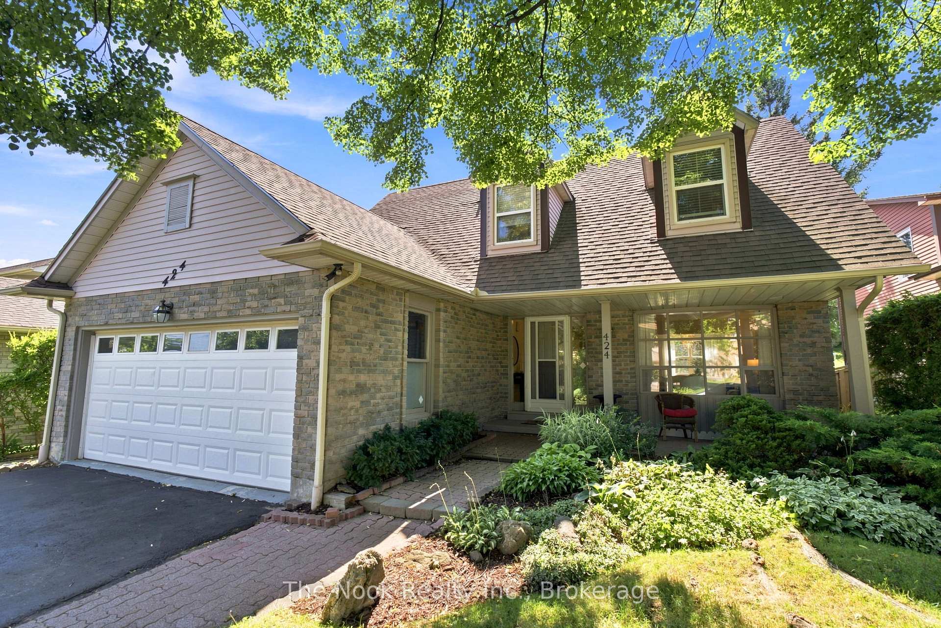 Front of 424 Prince Of Wales Drive