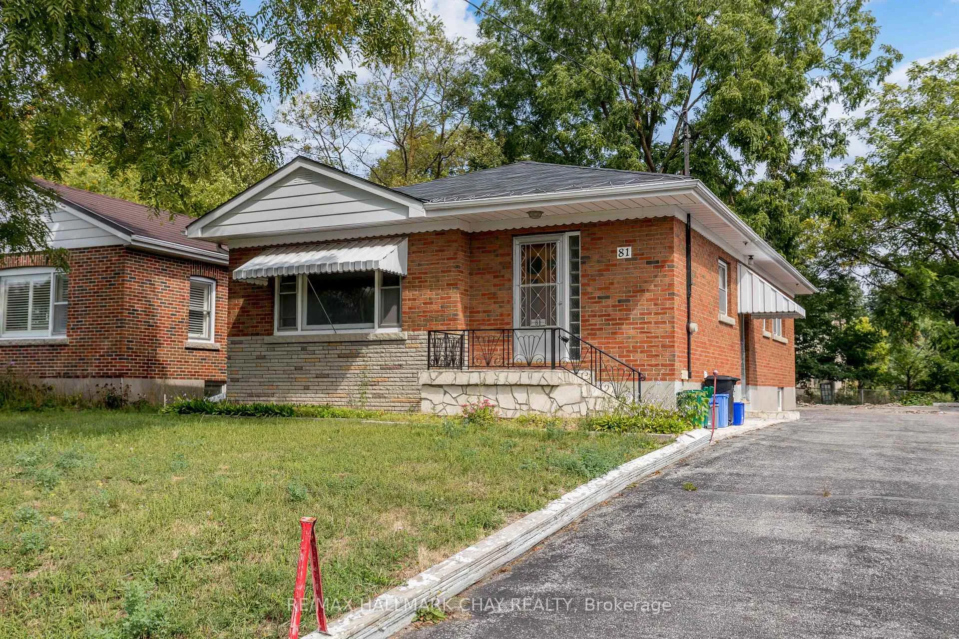 Photo 1 of 81 Eccles Street N, Barrie, Lakeshore — HOMEH
