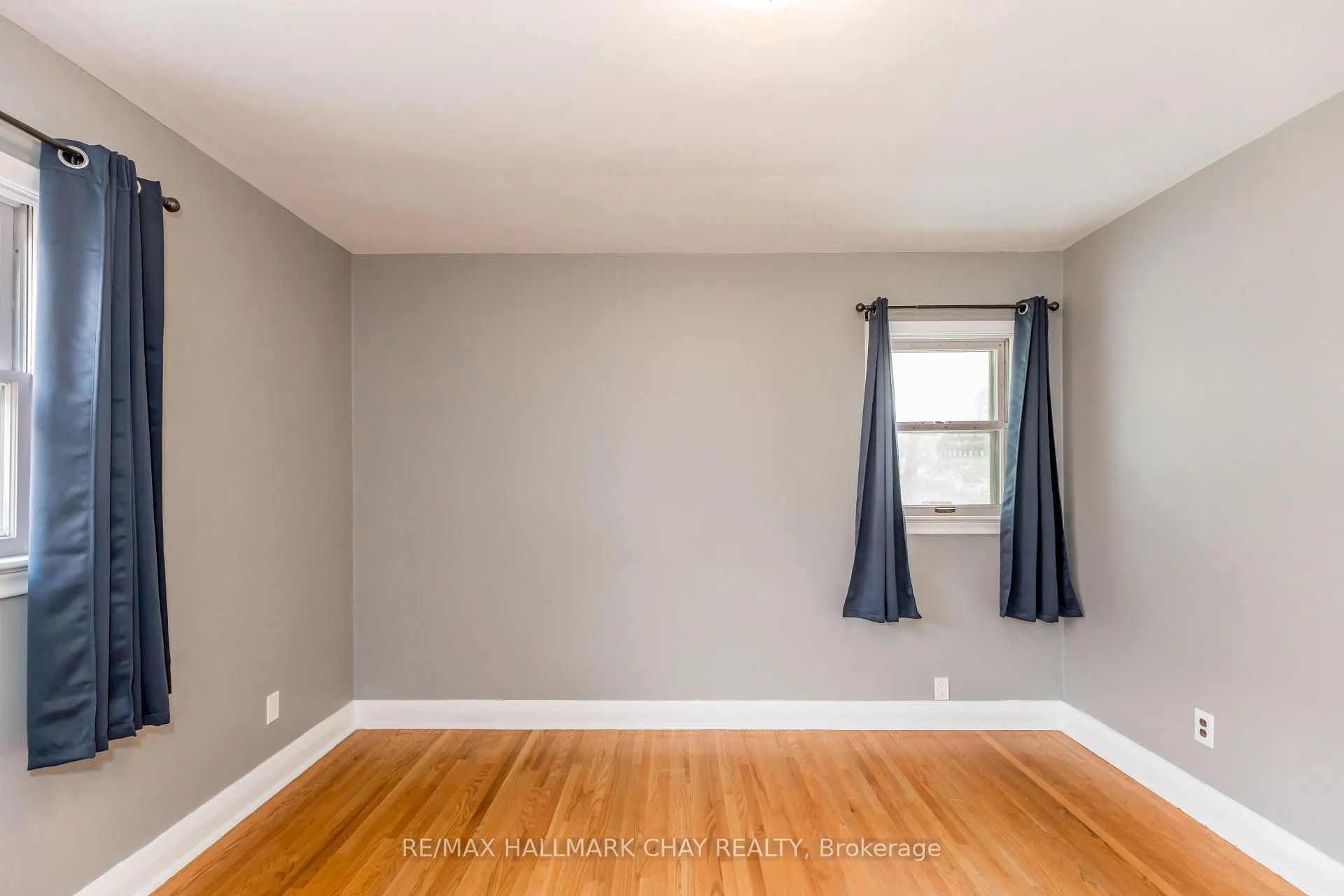 Photo 14 of 81 Eccles Street N, Barrie, Lakeshore — HOMEH