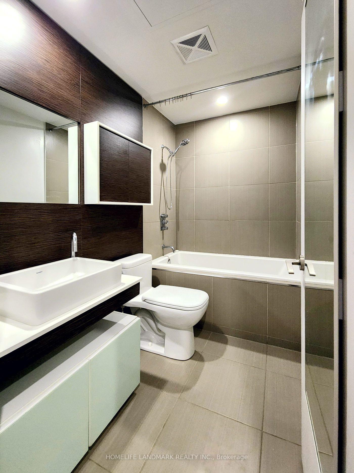 Photo 9 of Unit 3303, 75 St Nicholas Street, Toronto, Bay Street Corridor — HOMEH