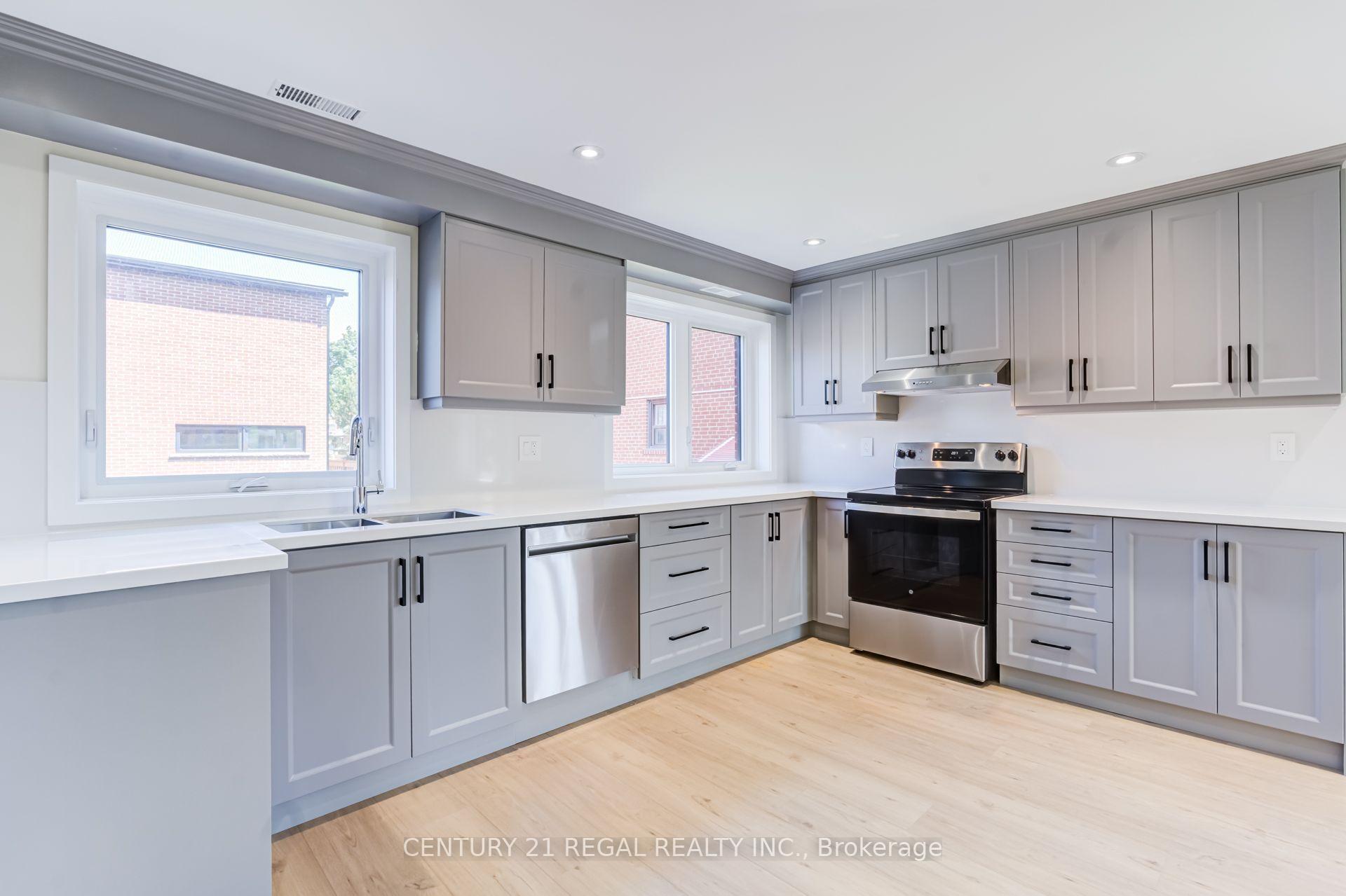 Photo 3 of Unit 2, 171 Gamma Street, Etobicoke, Alderwood — HOMEH