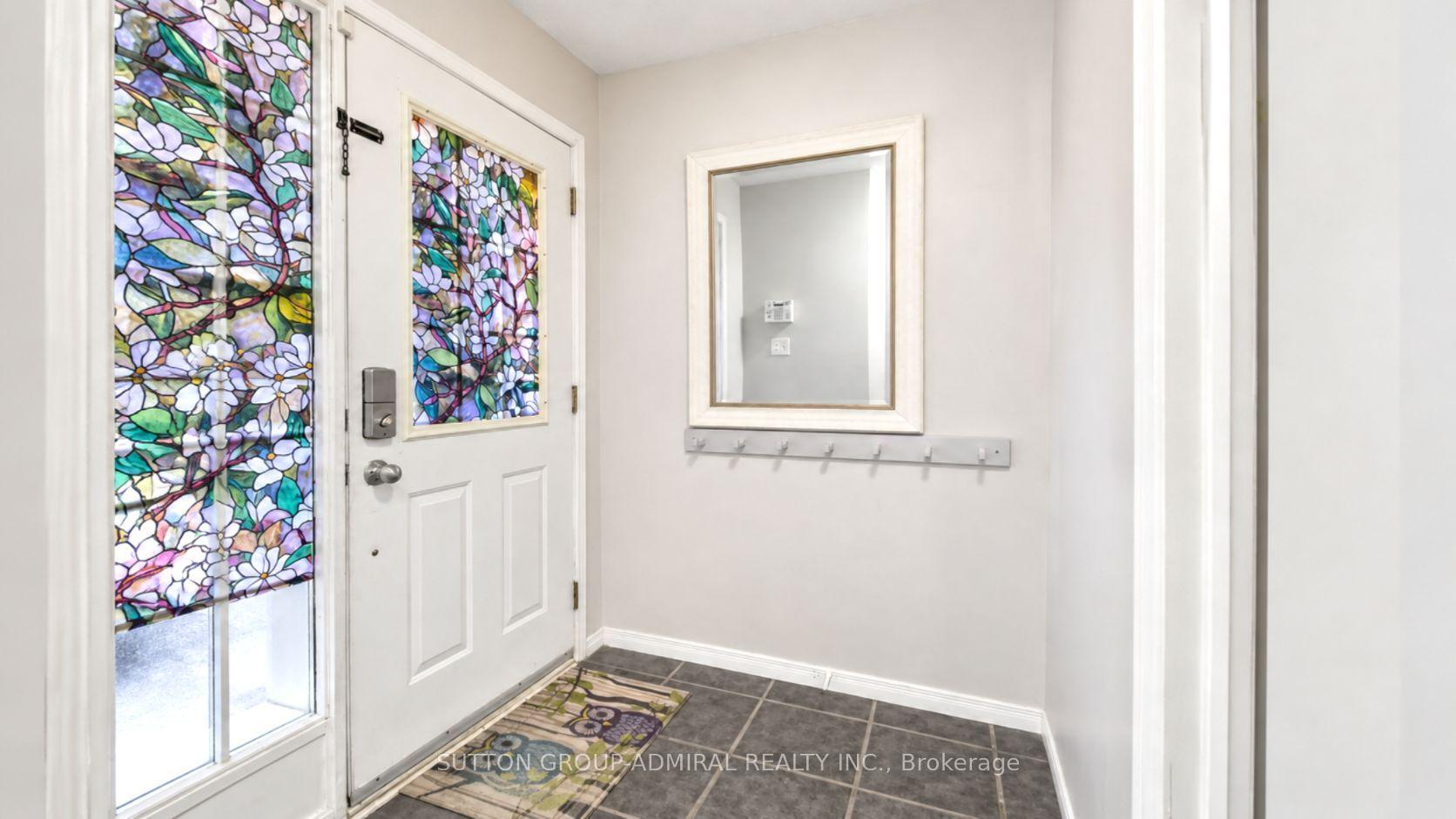 Photo 3 of 115 Peach Blossom Crescent, Kitchener, Larentian West — HOMEH