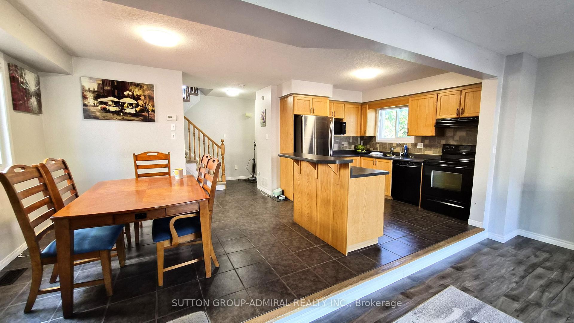 Photo 5 of 115 Peach Blossom Crescent, Kitchener, Larentian West — HOMEH