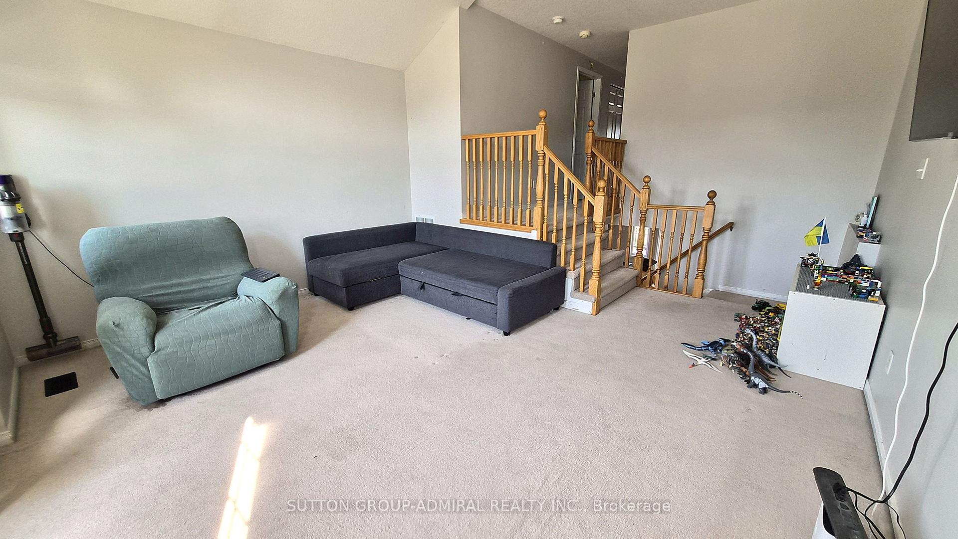 Photo 9 of 115 Peach Blossom Crescent, Kitchener, Larentian West — HOMEH