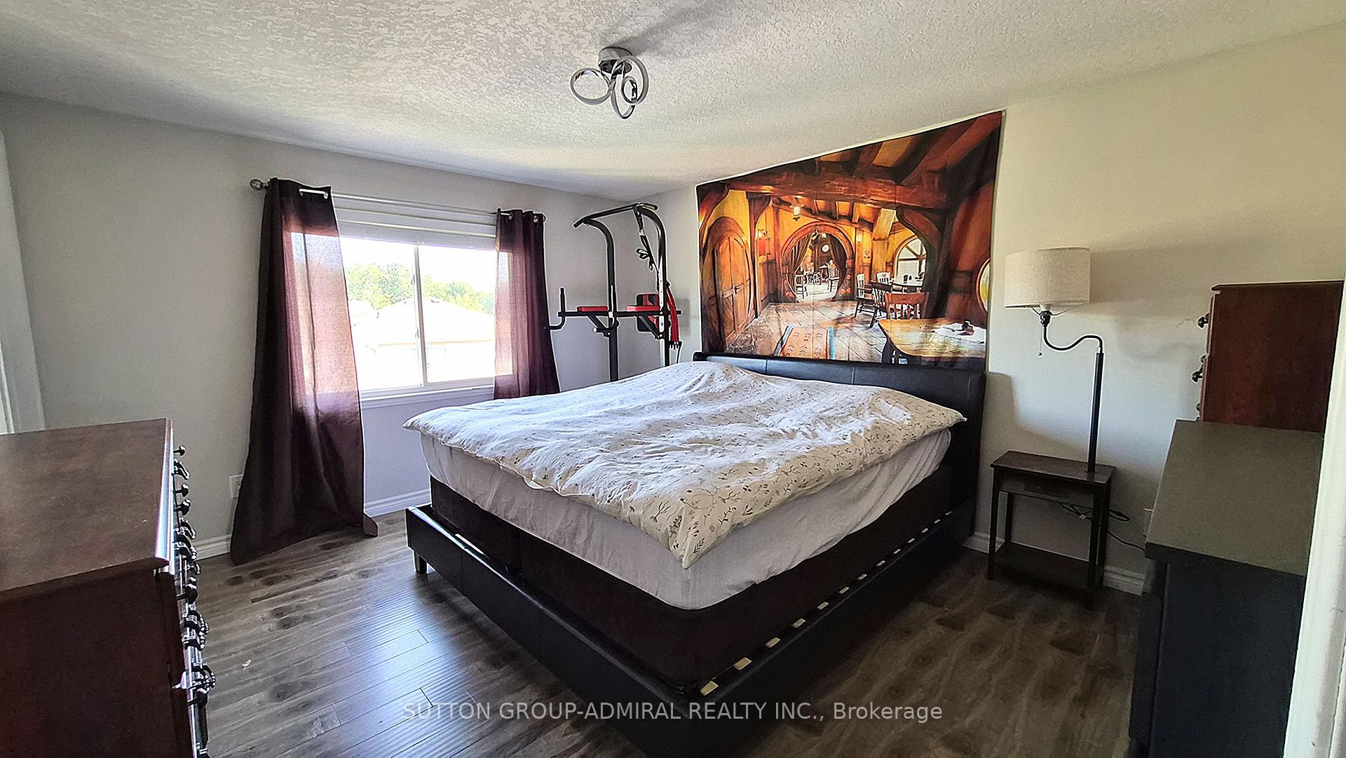 Photo 12 of 115 Peach Blossom Crescent, Kitchener, Larentian West — HOMEH