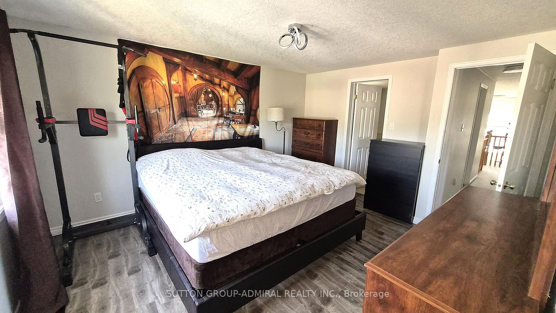 Photo 13 of 115 Peach Blossom Crescent, Kitchener, Larentian West — HOMEH