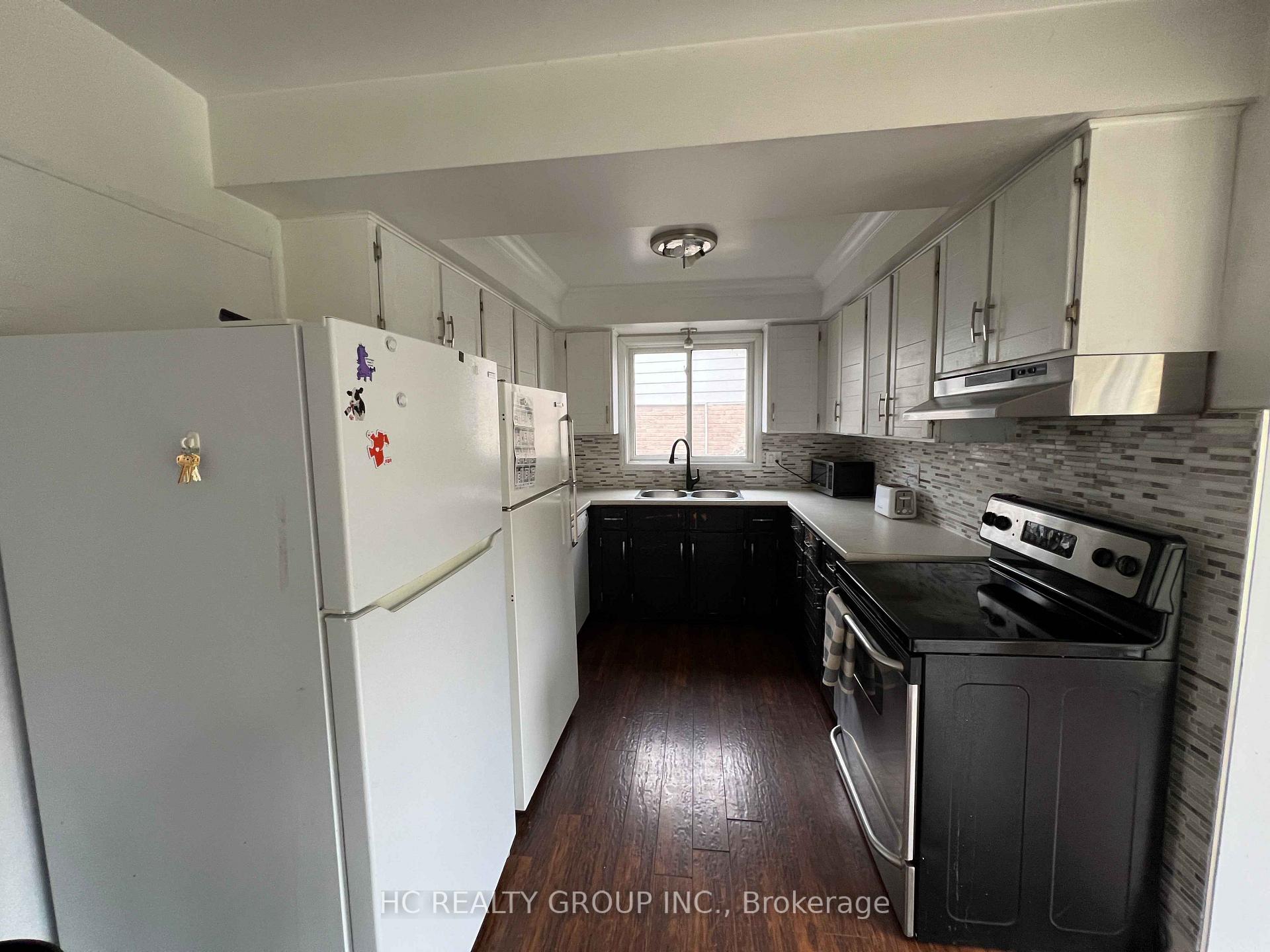Photo 2 of 32 Chesham Avenue, London, North K — HOMEH