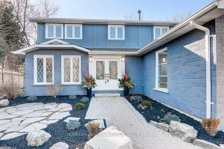 Photo 2 of 210 Valleyview Court, Oakville, Southwest — HOMEH