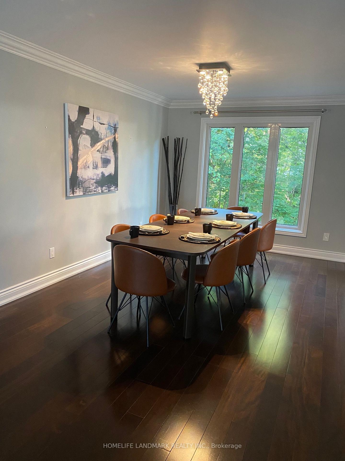 Photo 7 of 210 Valleyview Court, Oakville, Southwest — HOMEH