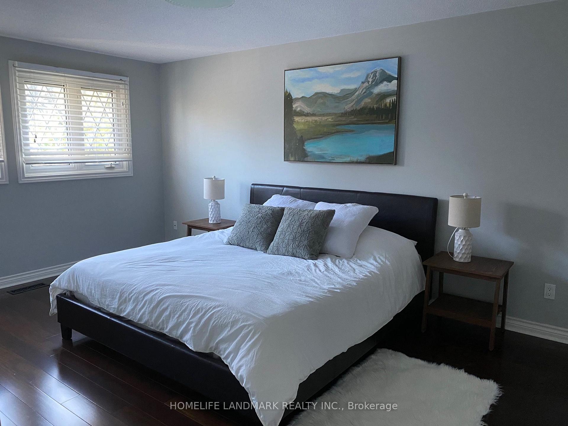 Photo 10 of 210 Valleyview Court, Oakville, Southwest — HOMEH