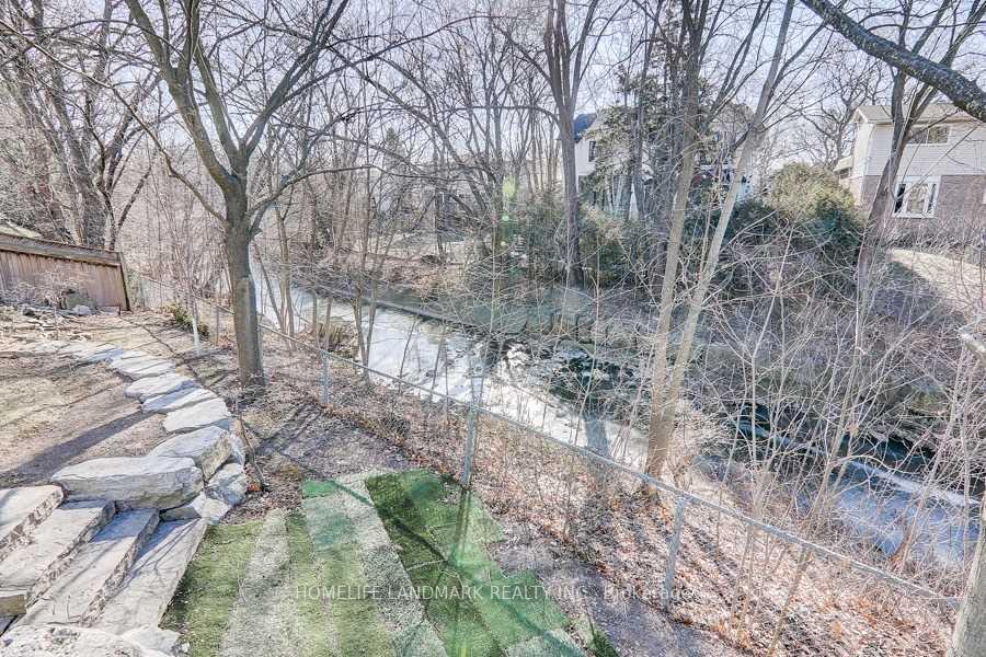 Photo 14 of 210 Valleyview Court, Oakville, Southwest — HOMEH