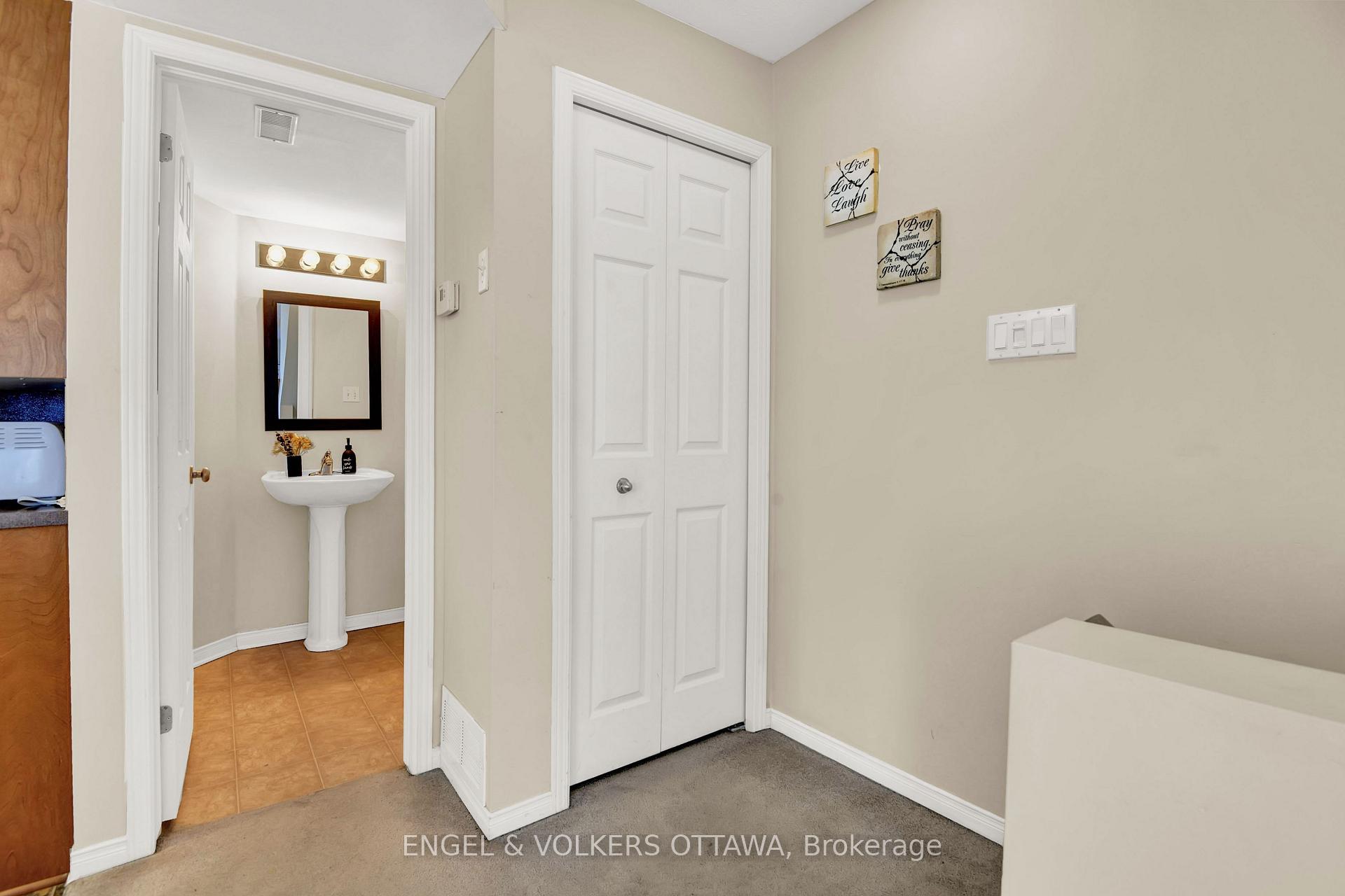 Photo 23 of 38 Lakepointe Drive, Ottawa, Avalon East — HOMEH