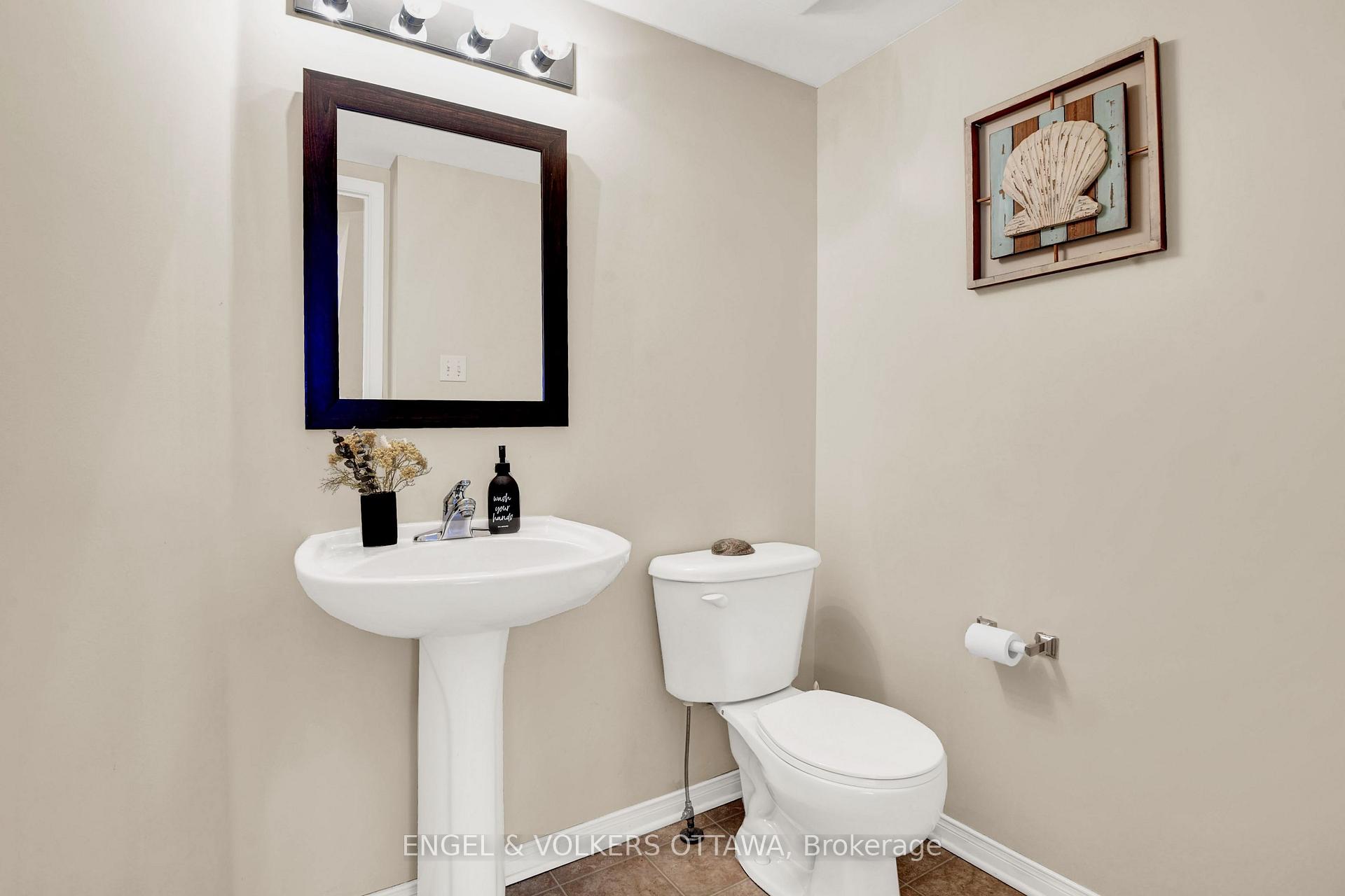 Photo 24 of 38 Lakepointe Drive, Ottawa, Avalon East — HOMEH