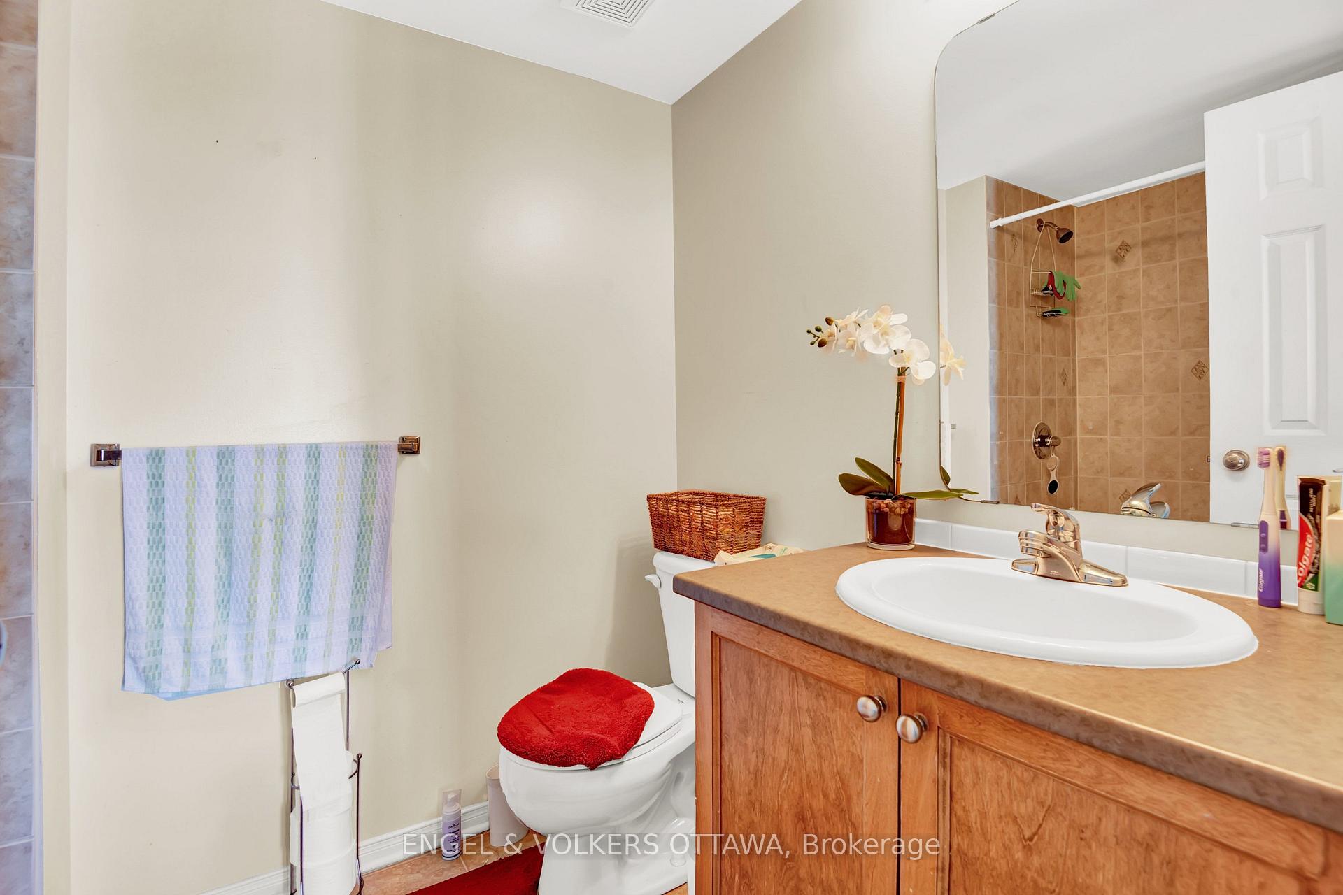 Photo 32 of 38 Lakepointe Drive, Ottawa, Avalon East — HOMEH