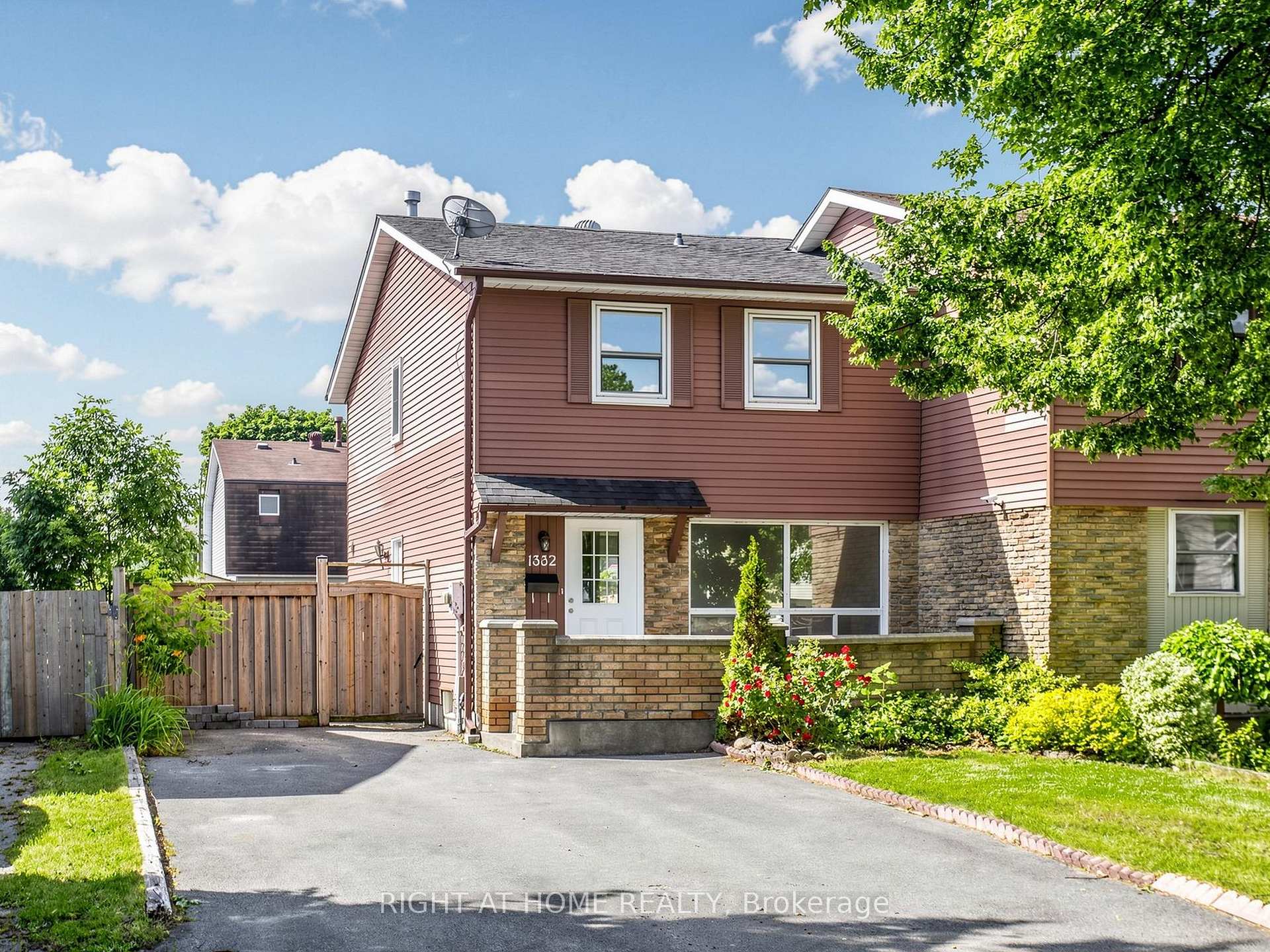 Photo 1 of 1332 Fenelon Crescent, Oshawa, Lakeview — HOMEH