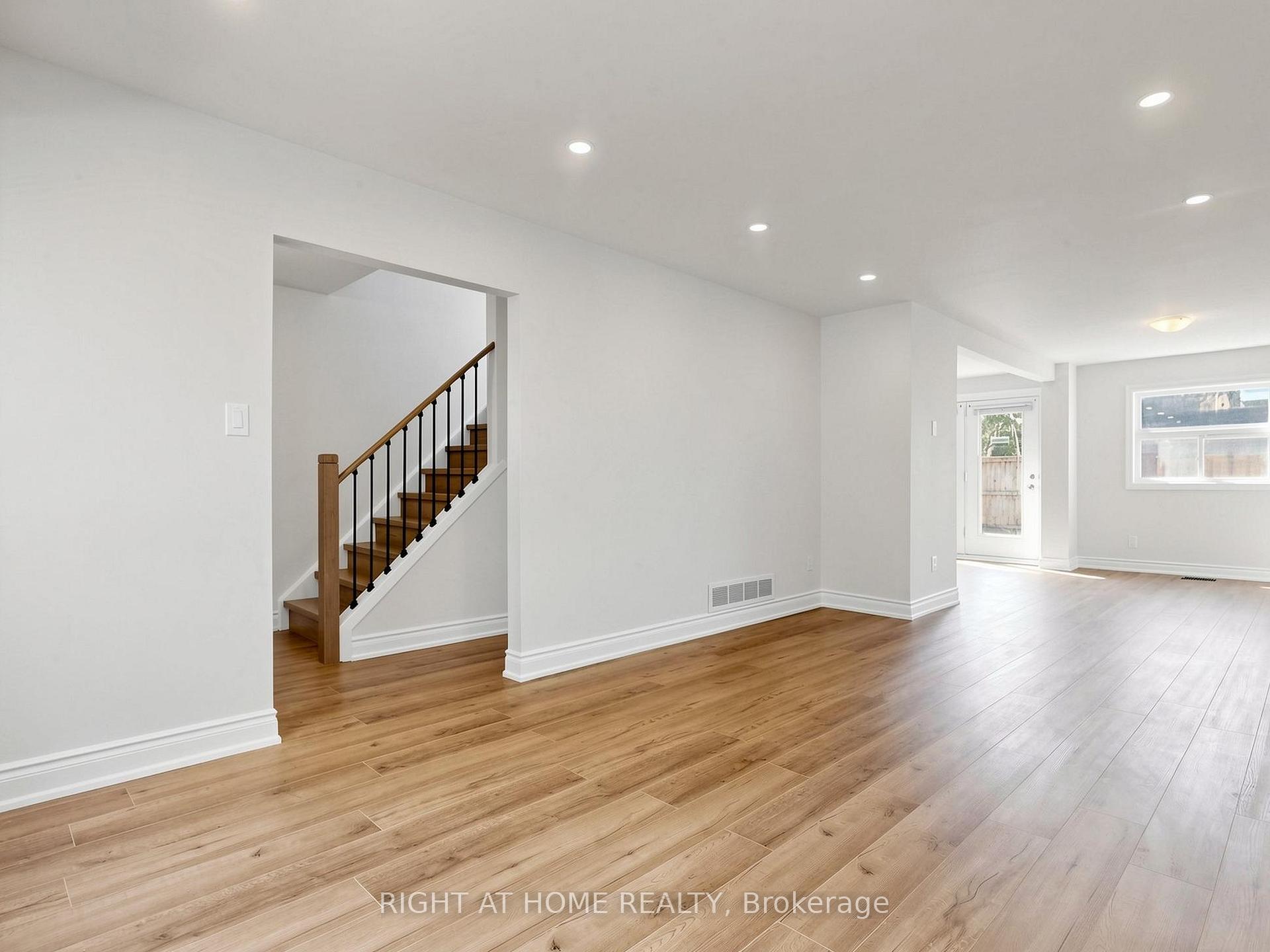 Photo 6 of 1332 Fenelon Crescent, Oshawa, Lakeview — HOMEH