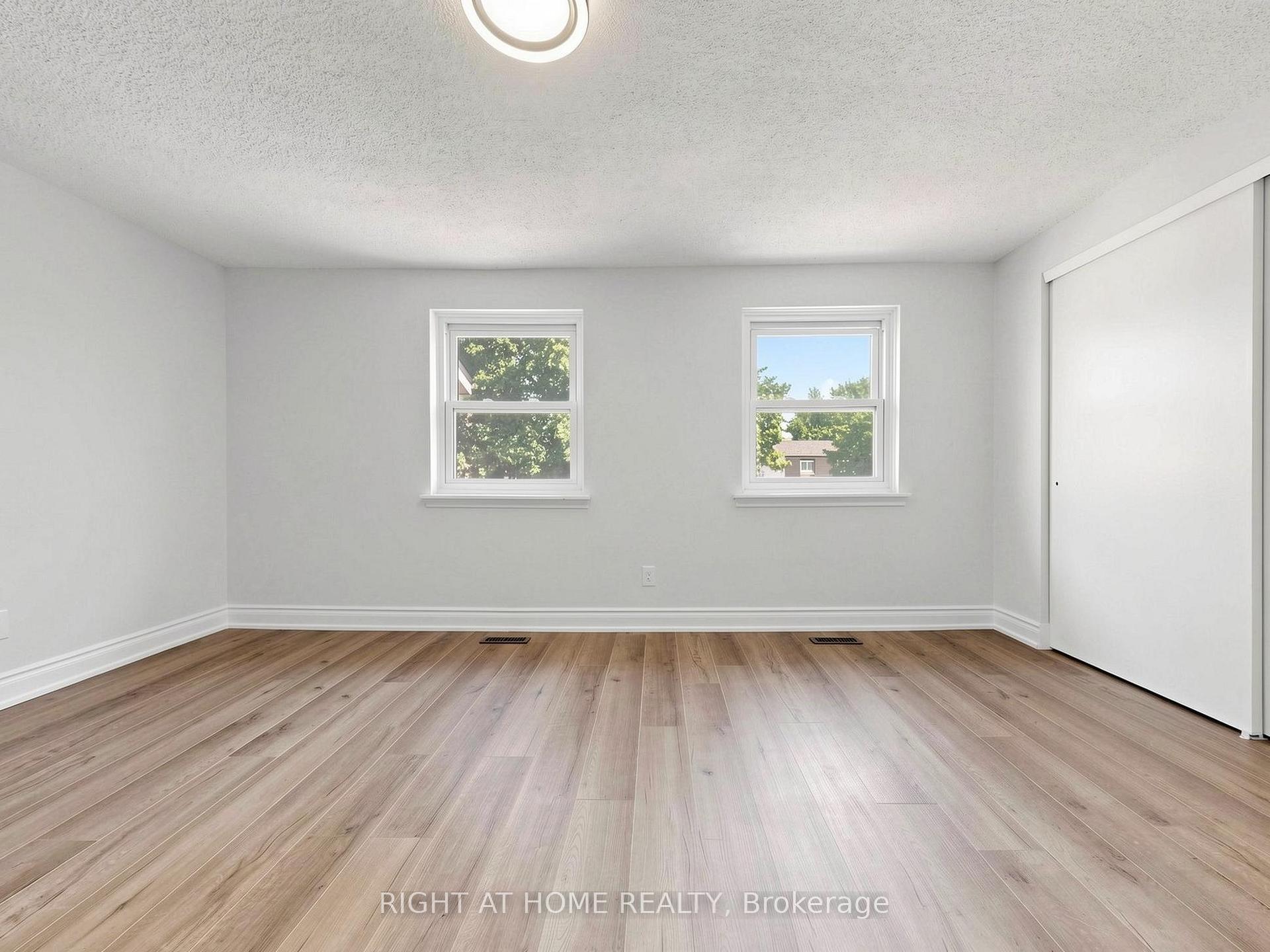 Photo 11 of 1332 Fenelon Crescent, Oshawa, Lakeview — HOMEH