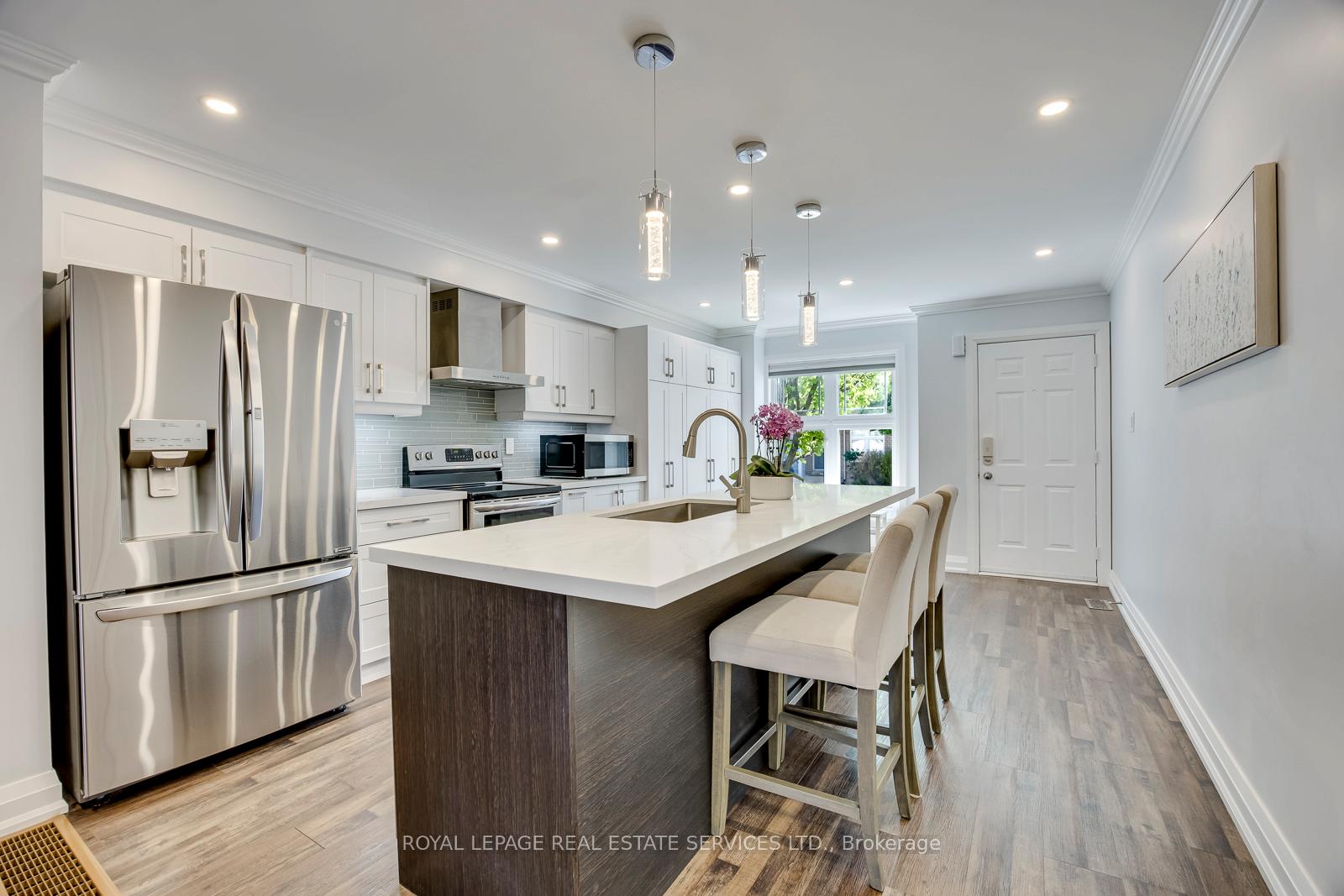 Photo 10 of Unit 15, 2189 Postmaster Drive, Oakville, Westmount — HOMEH