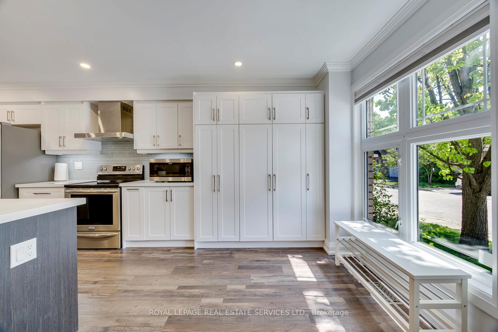 Photo 13 of Unit 15, 2189 Postmaster Drive, Oakville, Westmount — HOMEH
