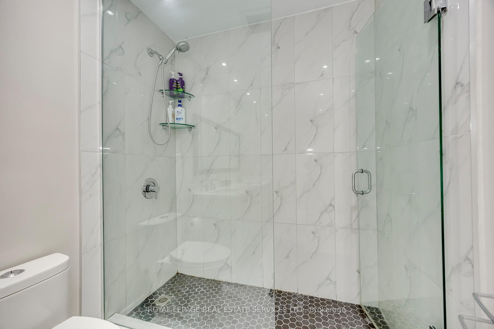 Photo 33 of Unit 15, 2189 Postmaster Drive, Oakville, Westmount — HOMEH