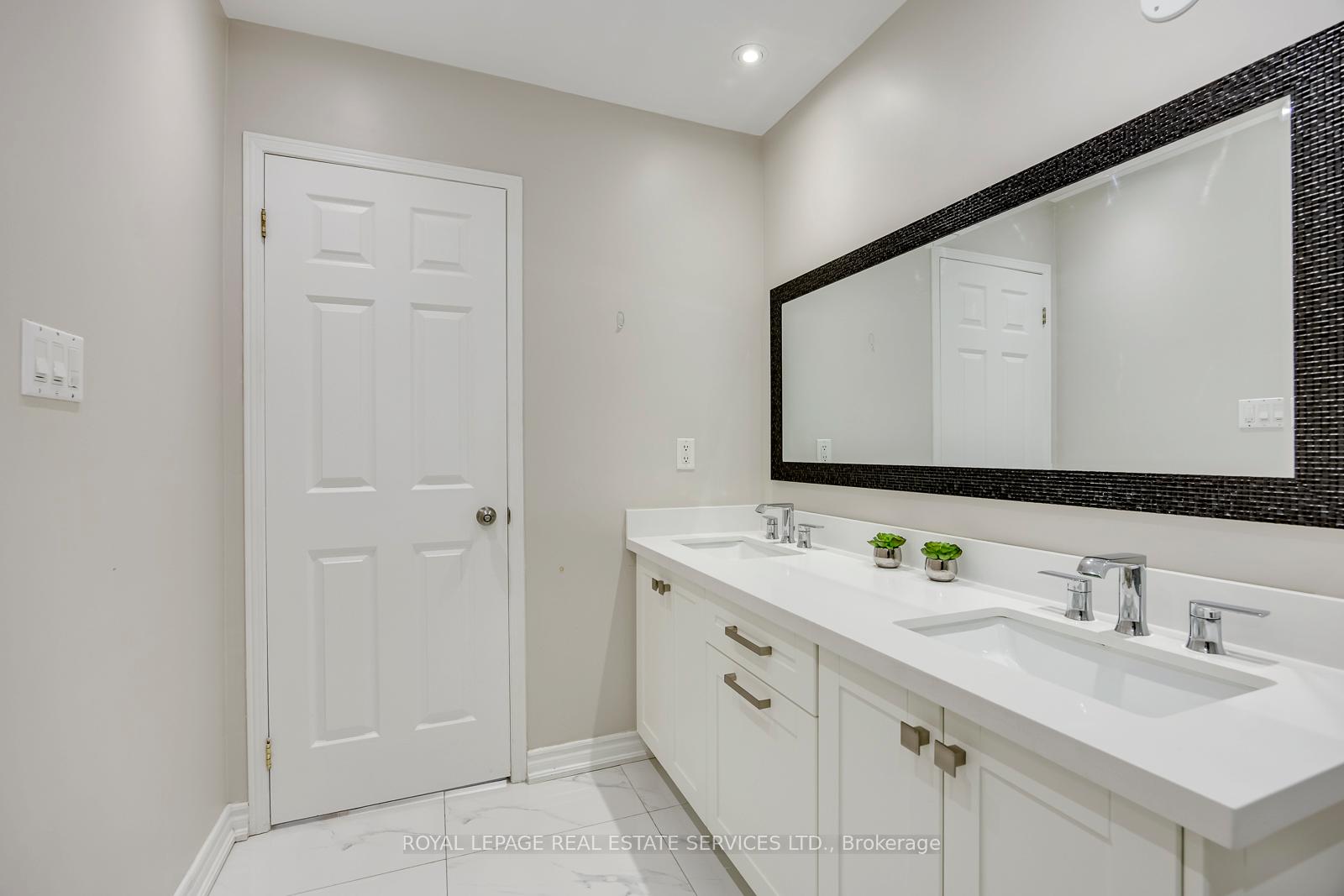 Photo 34 of Unit 15, 2189 Postmaster Drive, Oakville, Westmount — HOMEH
