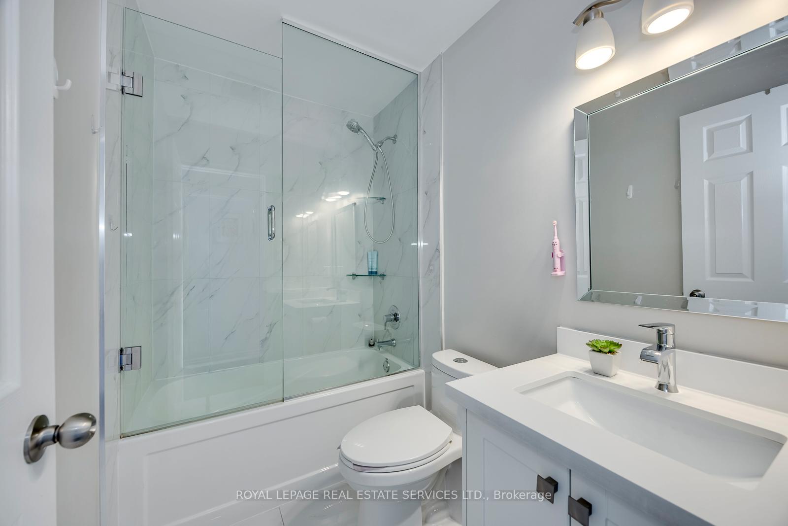 Photo 40 of Unit 15, 2189 Postmaster Drive, Oakville, Westmount — HOMEH