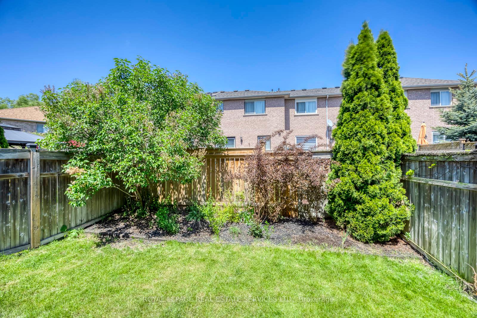 Photo 49 of Unit 15, 2189 Postmaster Drive, Oakville, Westmount — HOMEH