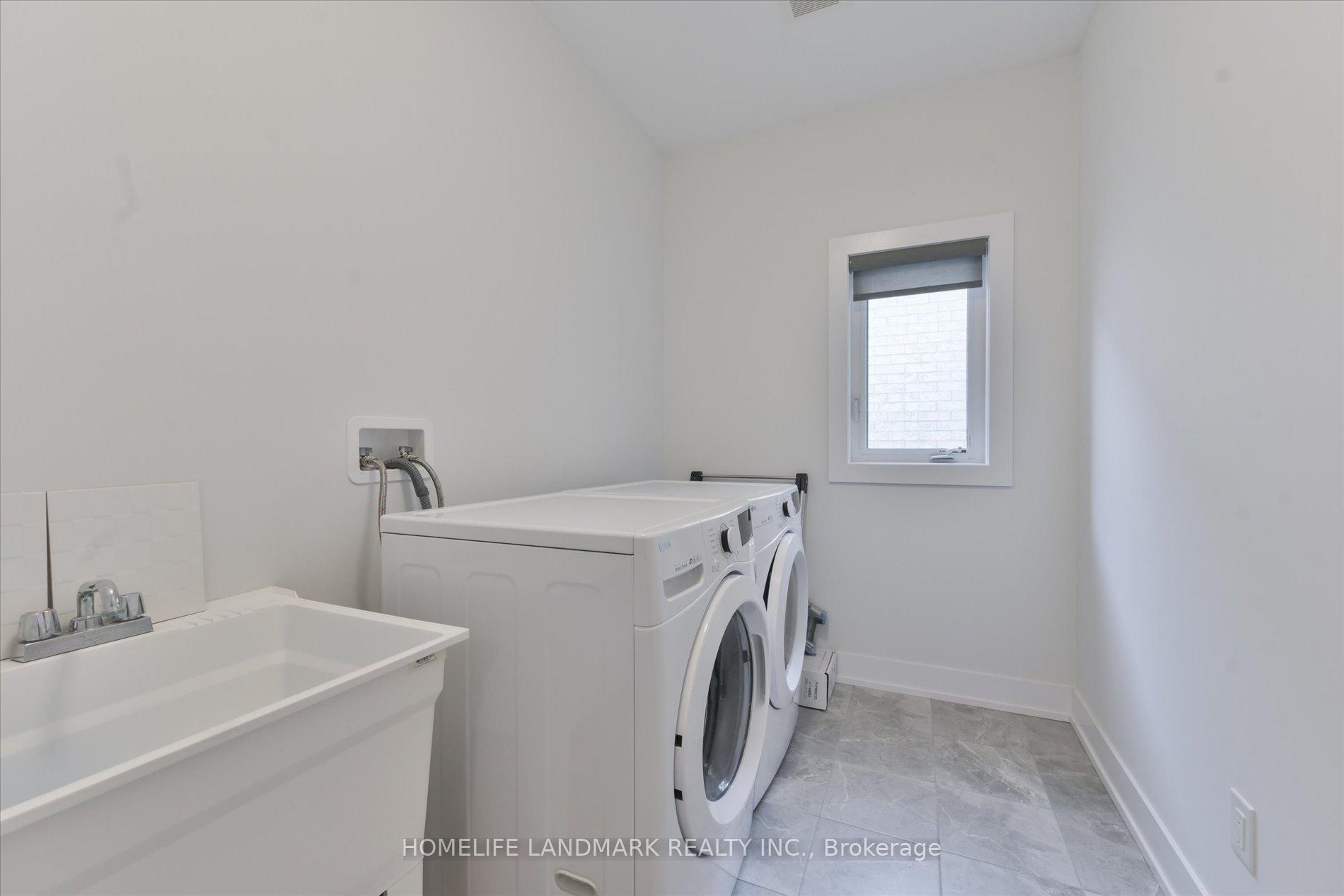 Photo 22 of 108 Pine Hill Crescent E, Aurora, Aurora Estates — HOMEH