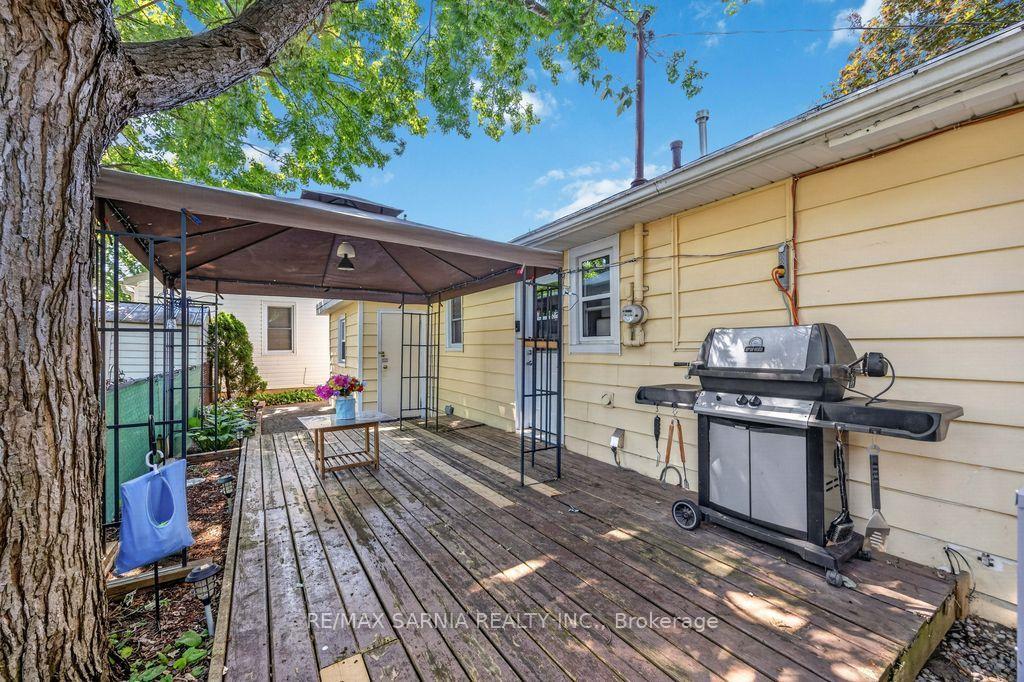 Photo 29 of 298 Lorne Avenue, Chatham-Kent, Wallaceburg — HOMEH