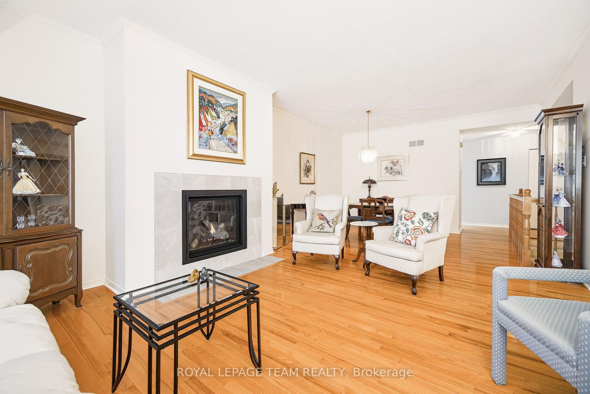 Photo 6 of 19 Pine Needles Court, Ottawa, Stittsville (Central) — HOMEH