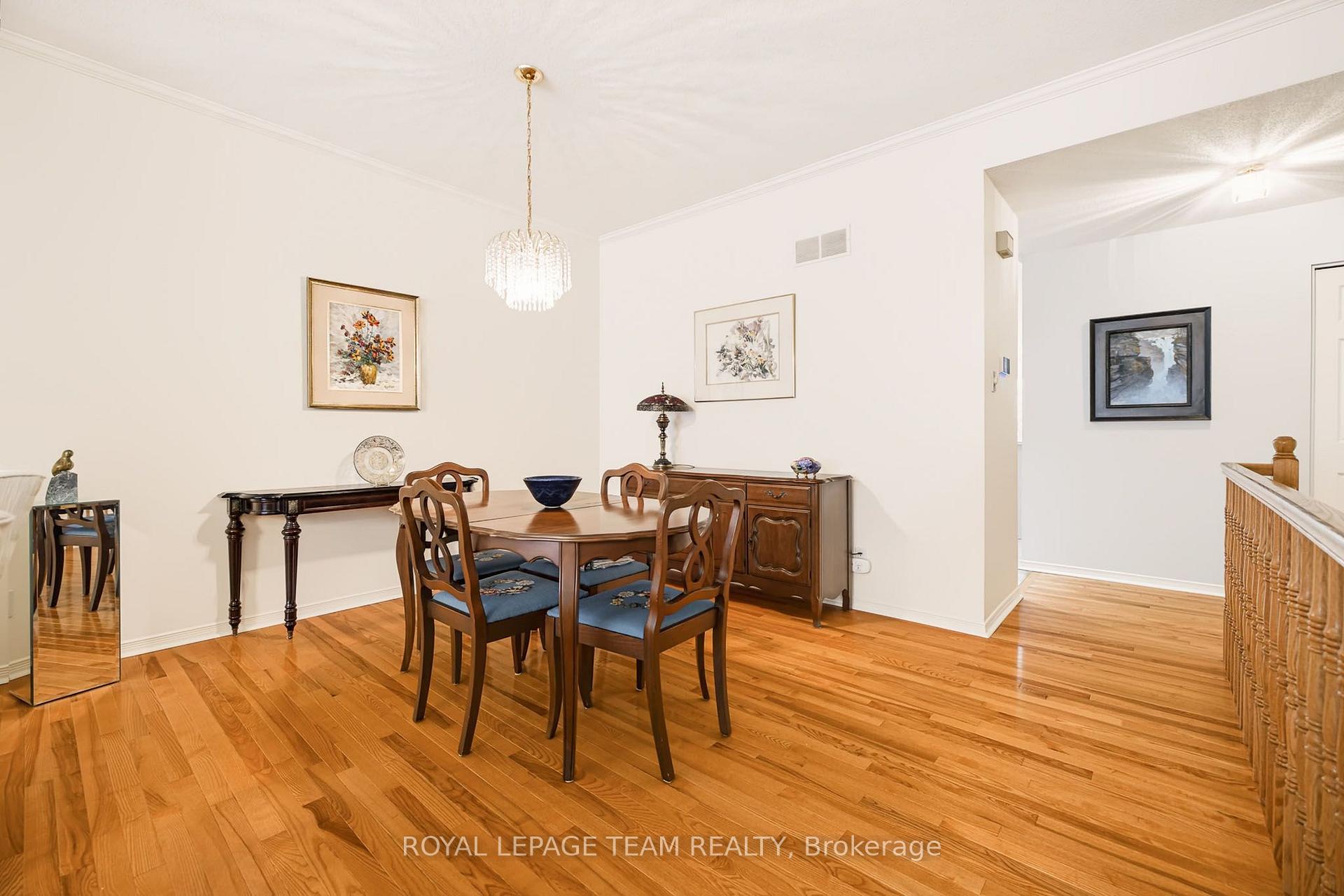 Photo 7 of 19 Pine Needles Court, Ottawa, Stittsville (Central) — HOMEH