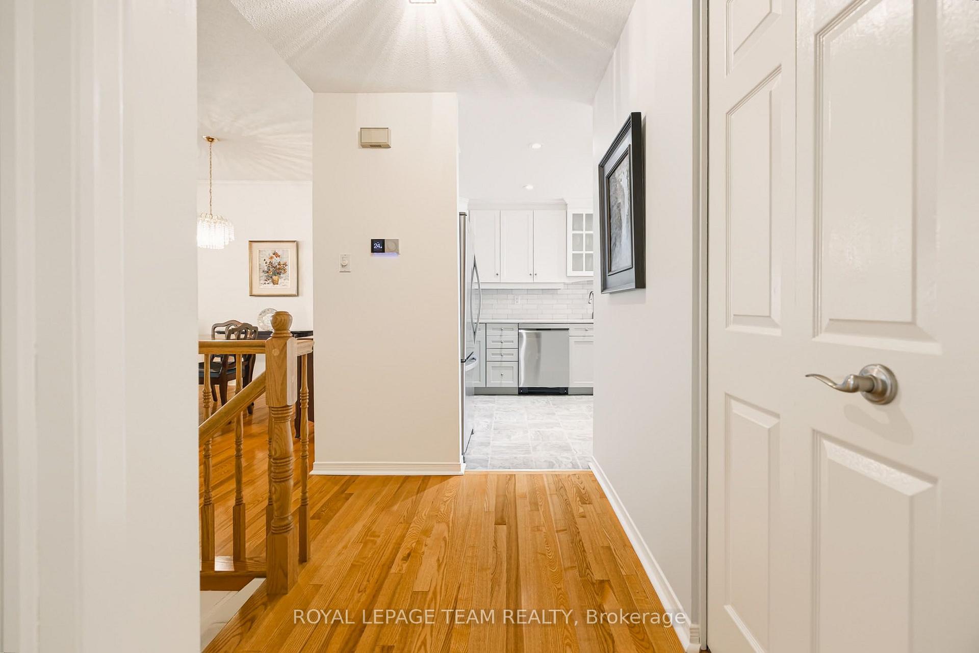 Photo 10 of 19 Pine Needles Court, Ottawa, Stittsville (Central) — HOMEH