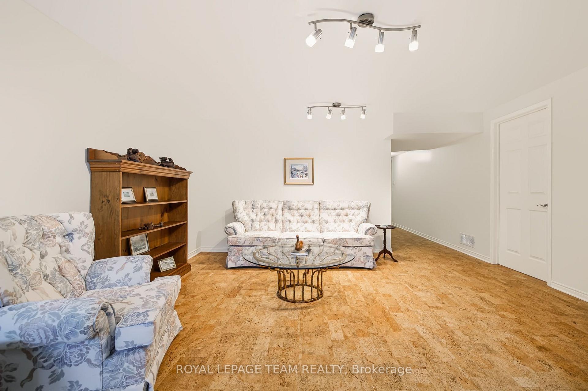 Photo 31 of 19 Pine Needles Court, Ottawa, Stittsville (Central) — HOMEH