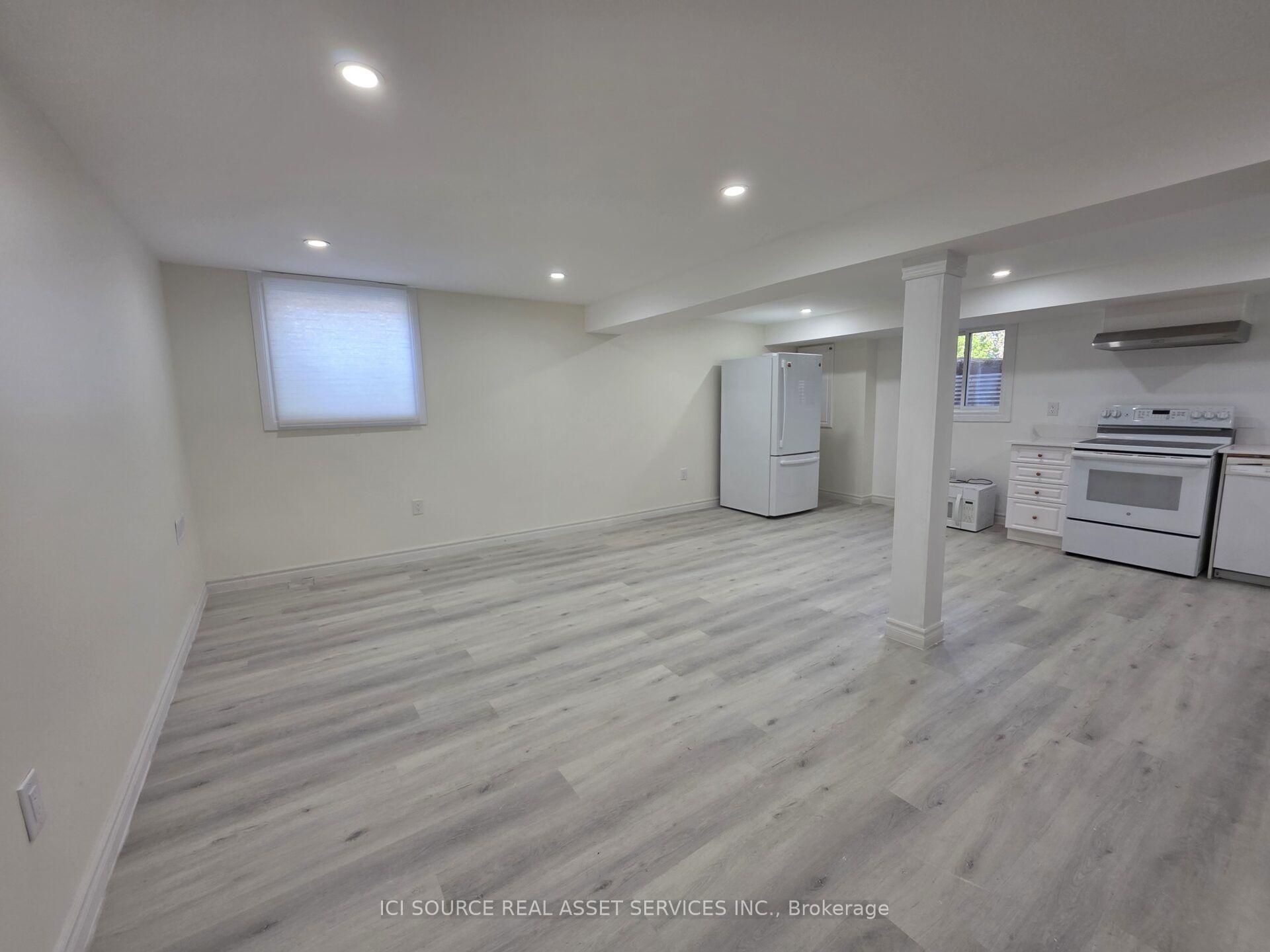 Photo 5 of Unit Basement, 1324 Odessa Crescent, Oakville, College Park — HOMEH