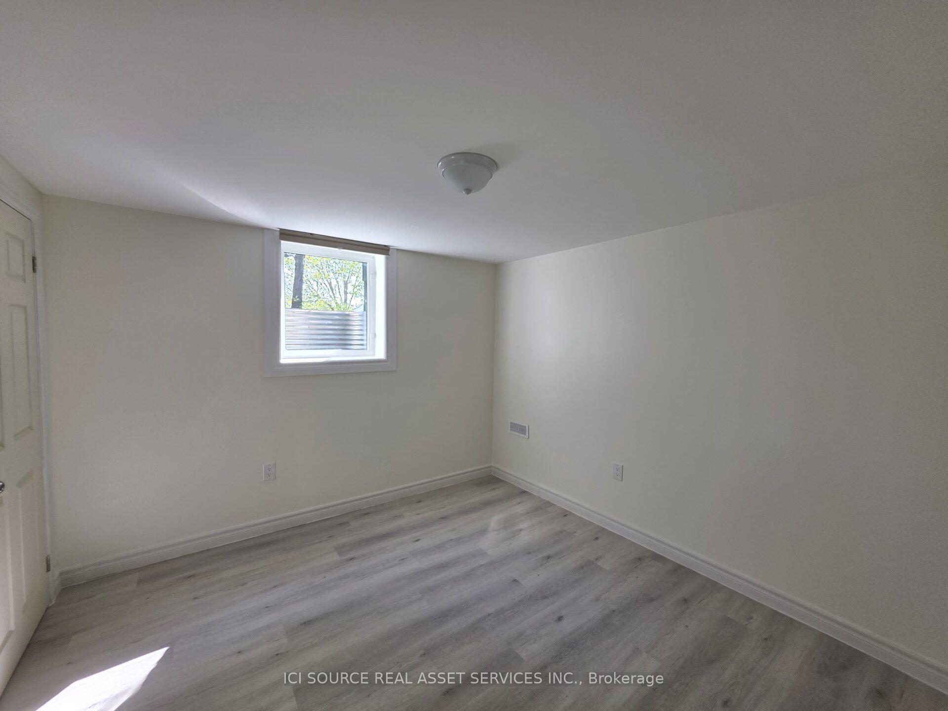 Photo 7 of Unit Basement, 1324 Odessa Crescent, Oakville, College Park — HOMEH