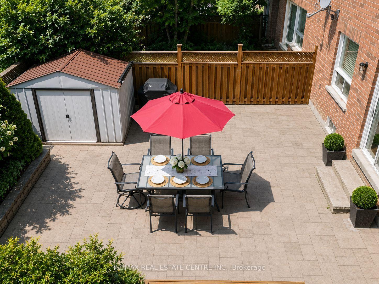 Photo 9 of 92 Blackthorn Drive, Vaughan, Maple — HOMEH