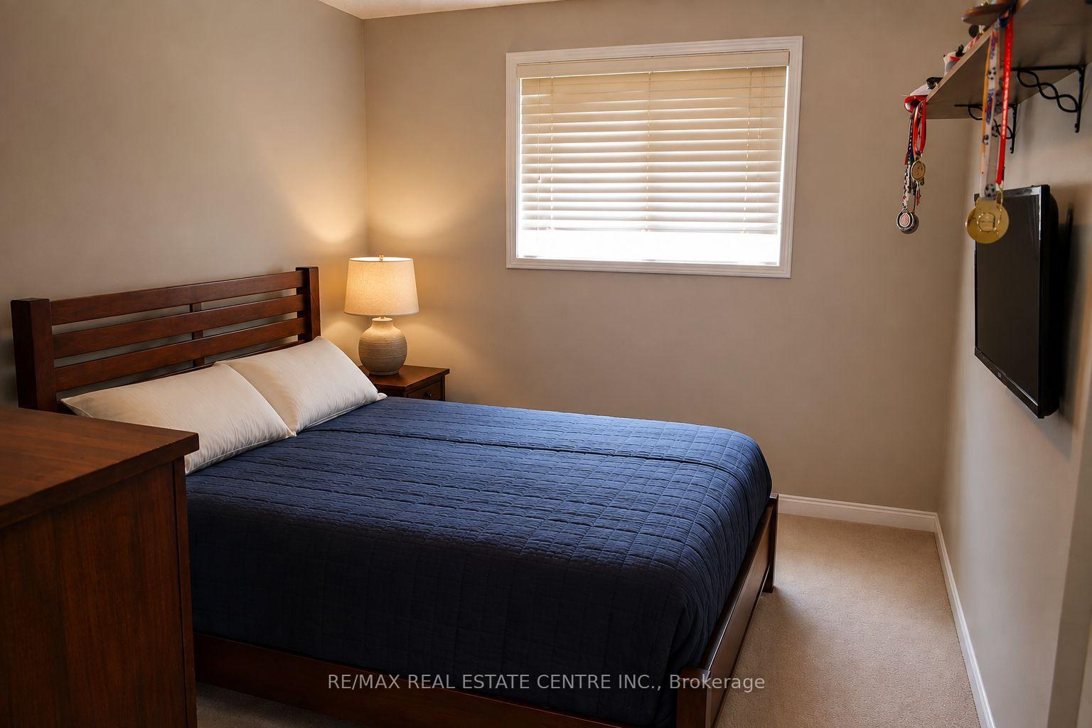 Photo 14 of 92 Blackthorn Drive, Vaughan, Maple — HOMEH