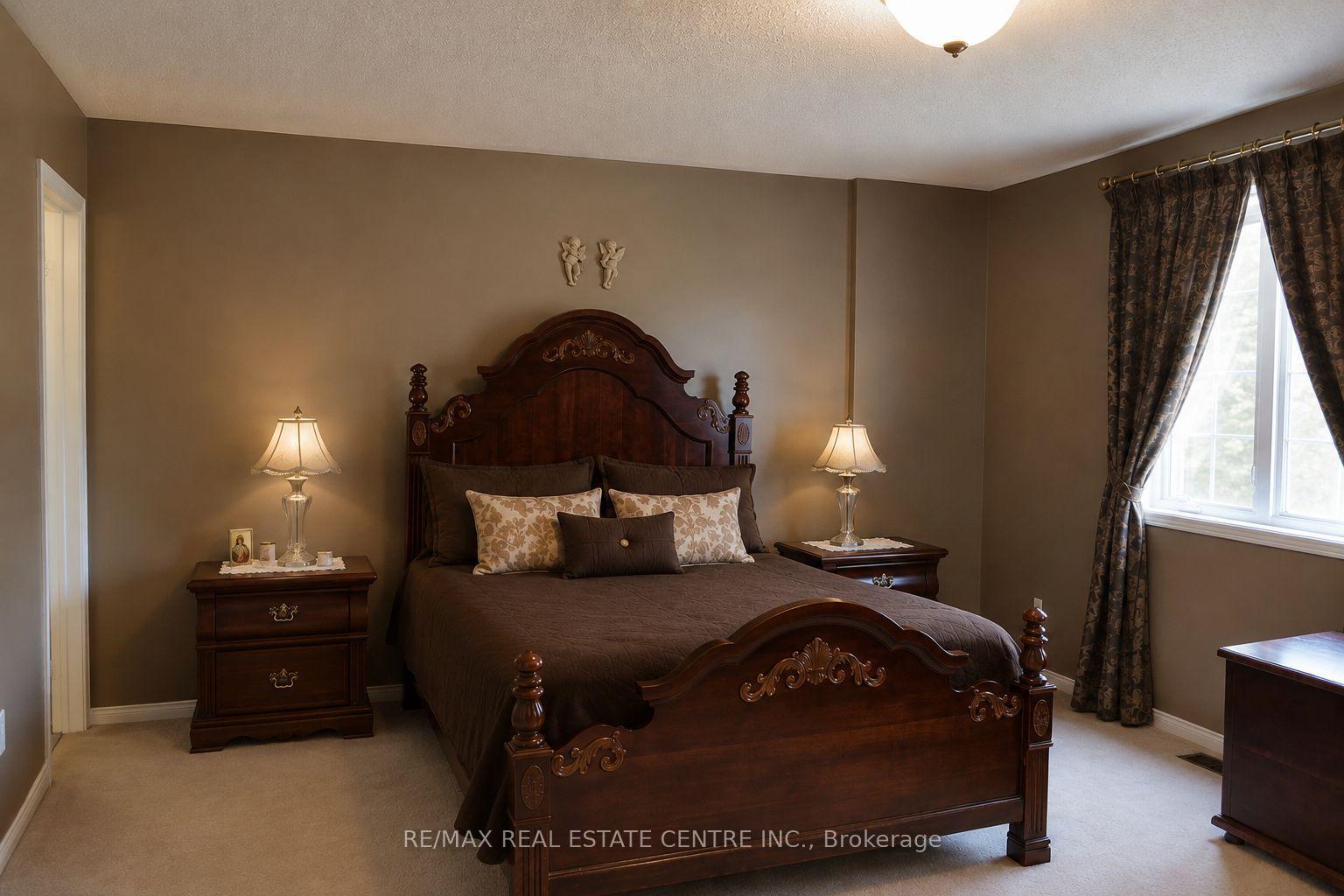 Photo 18 of 92 Blackthorn Drive, Vaughan, Maple — HOMEH