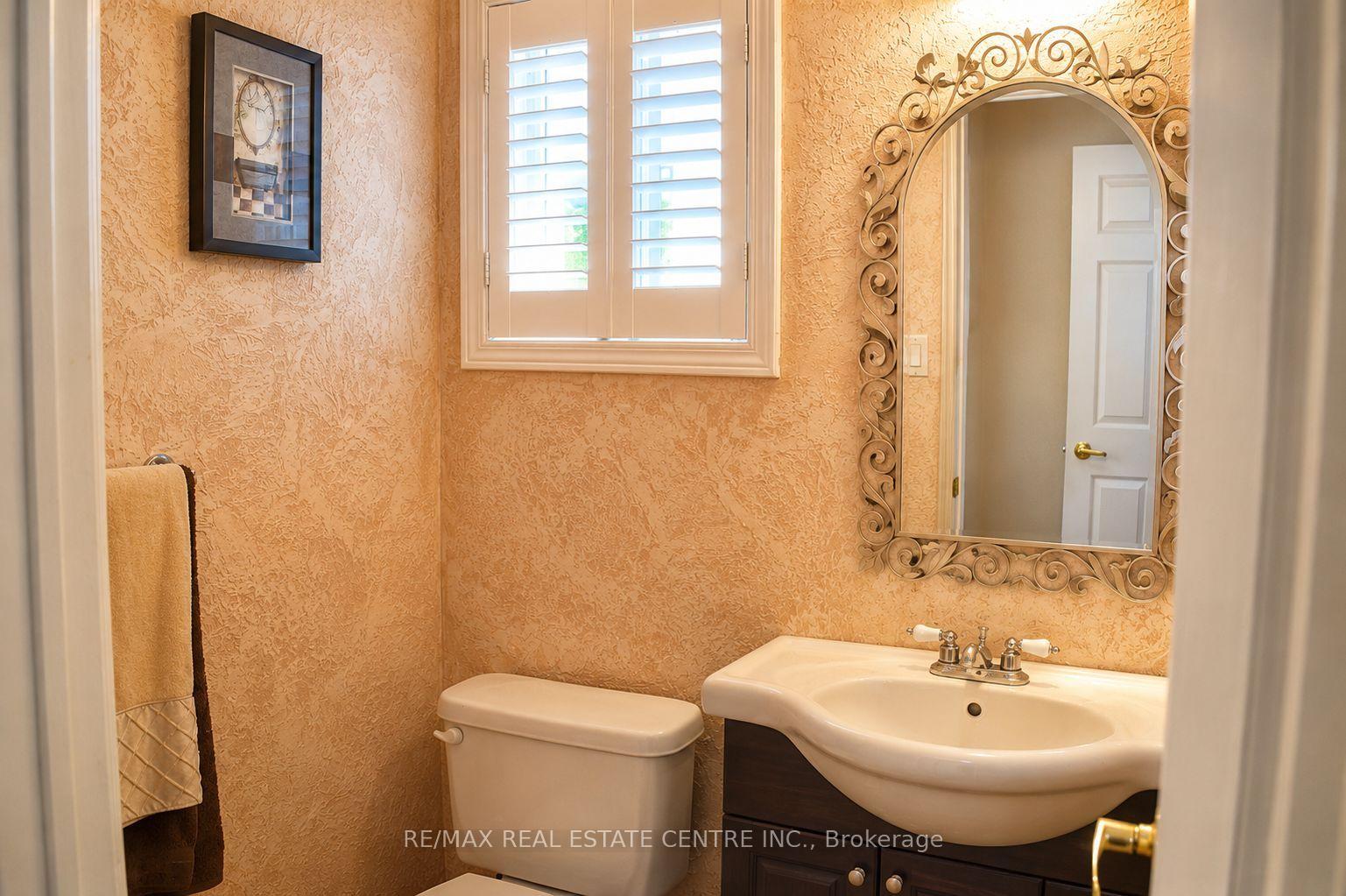Photo 21 of 92 Blackthorn Drive, Vaughan, Maple — HOMEH