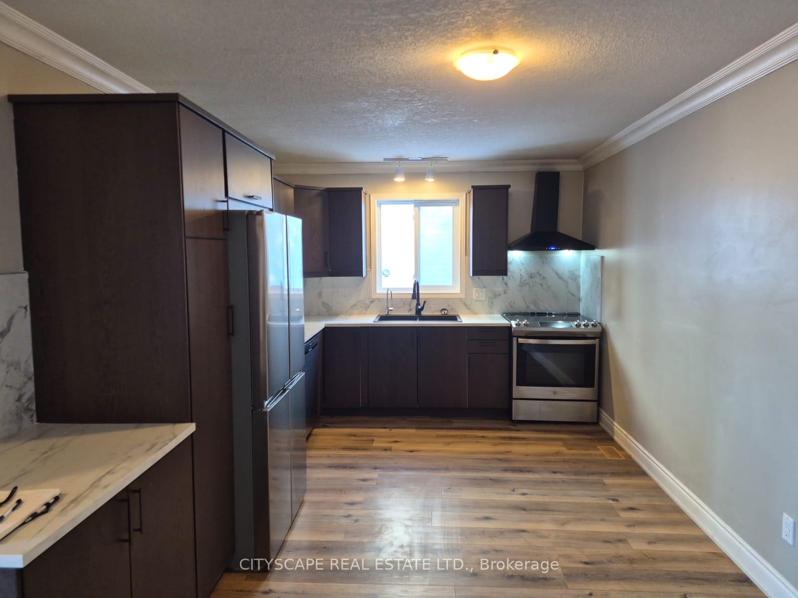 Photo 5 of 60 Castlewood Place, Cambridge, Christopher-Champlain — HOMEH