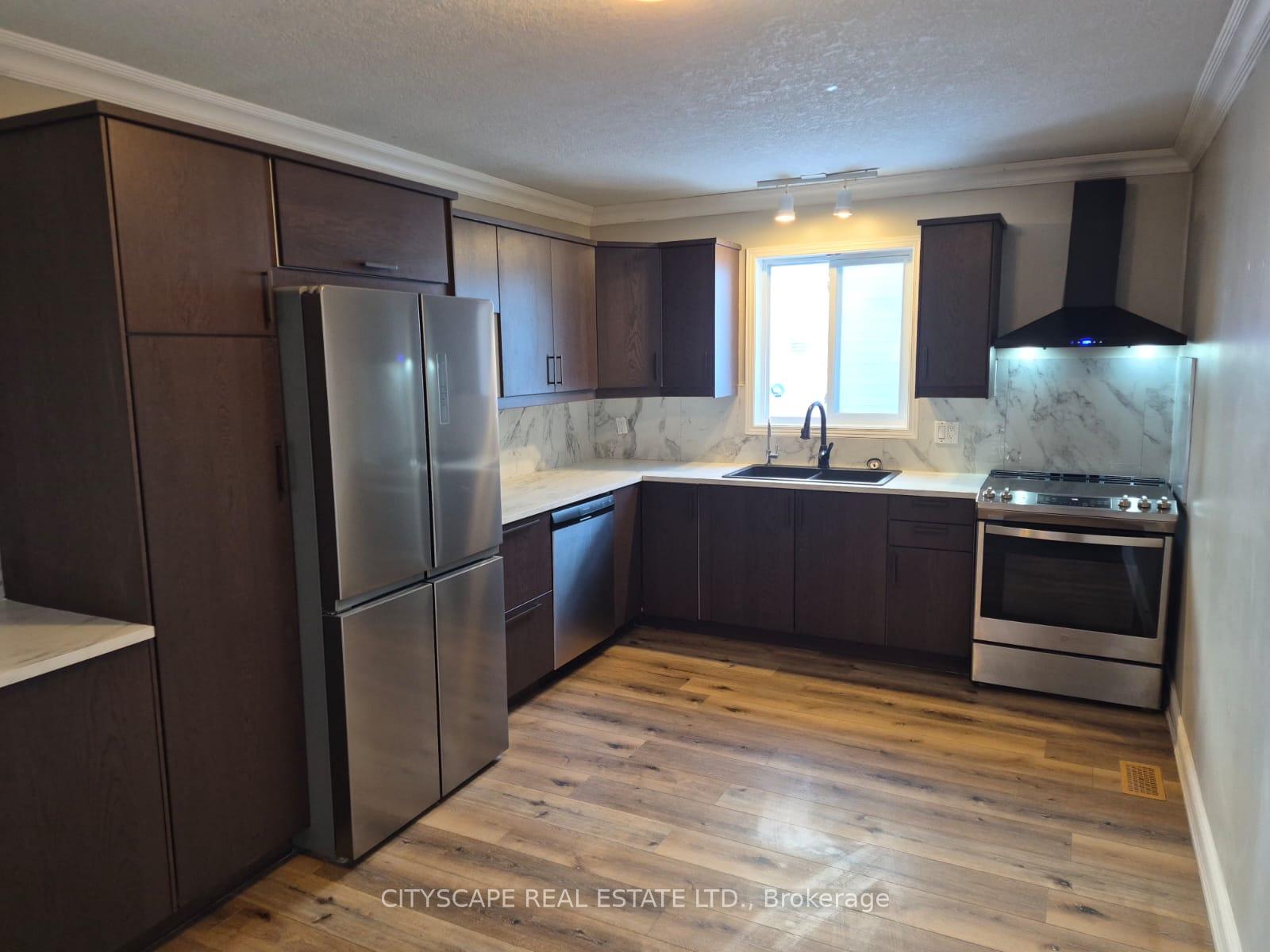 Photo 6 of 60 Castlewood Place, Cambridge, Christopher-Champlain — HOMEH