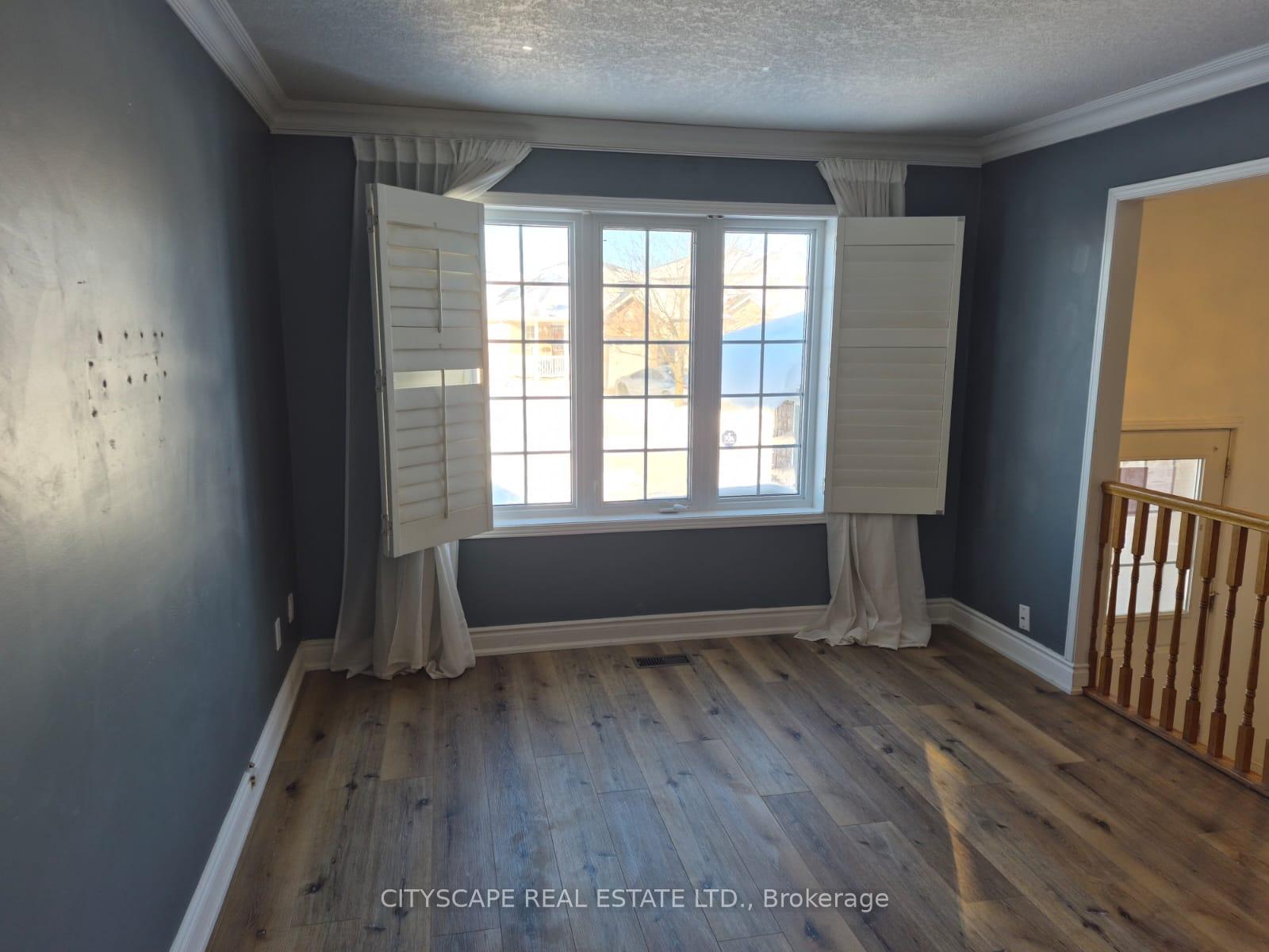 Photo 11 of 60 Castlewood Place, Cambridge, Christopher-Champlain — HOMEH